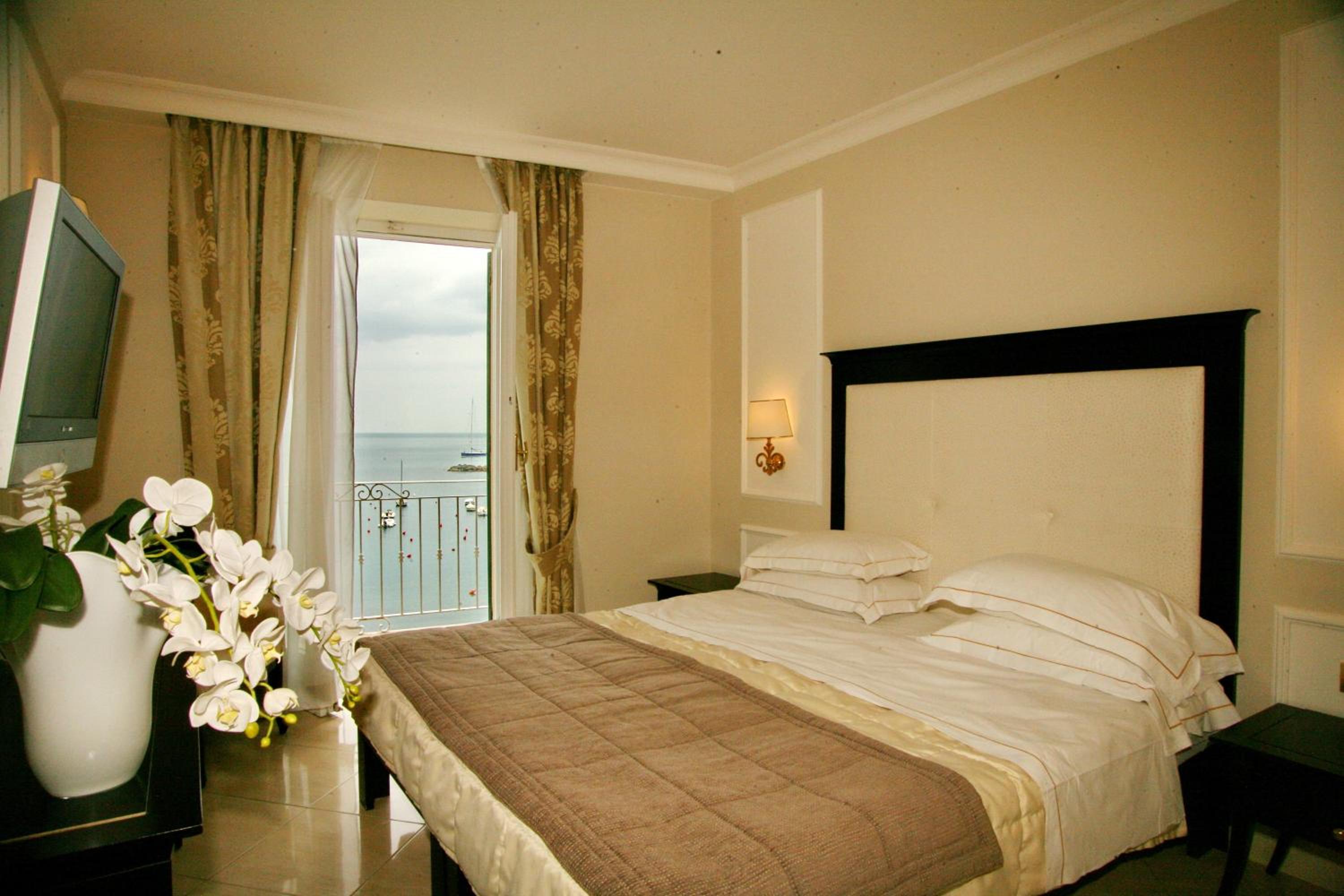 Superior Double with Sea View - Photo 1