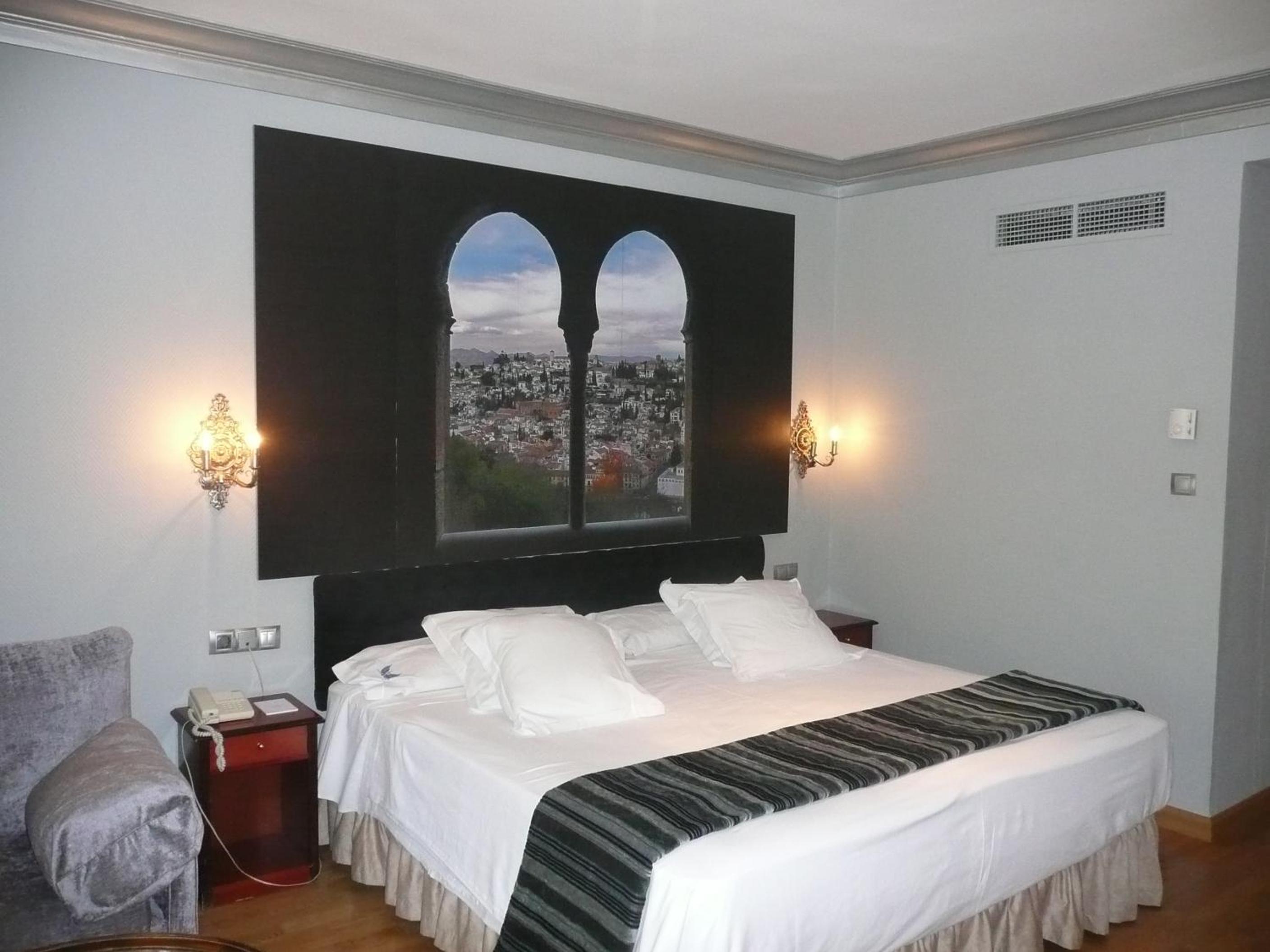 Double or Twin Room - Photo 2