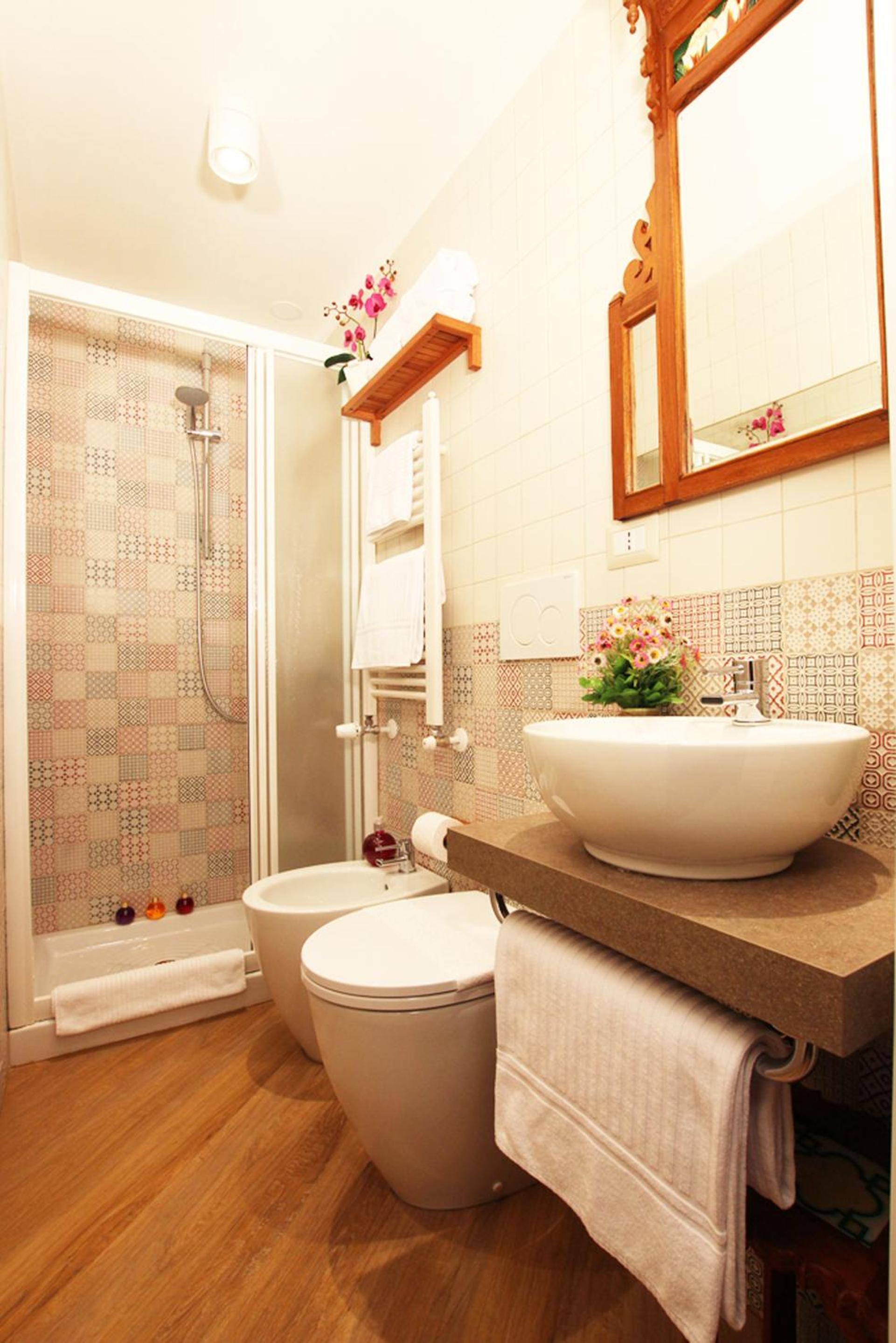 Double Room with Private Bathroom photo 2
