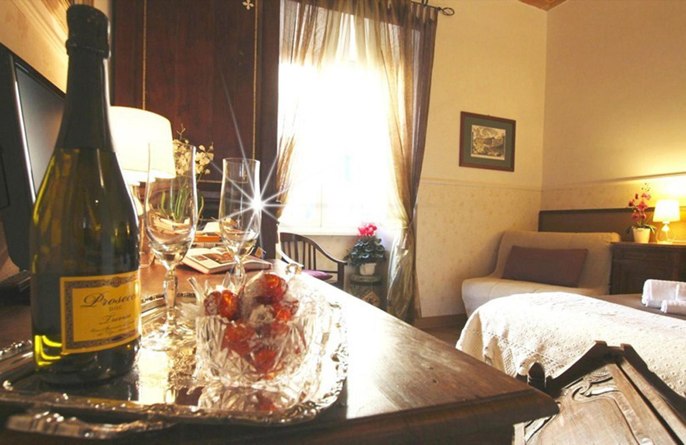 Double Room with Private Bathroom photo 3
