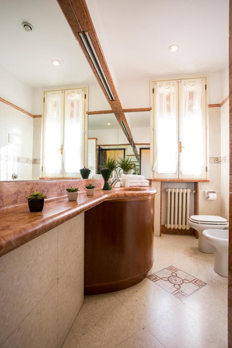 Double Room with Private External Bathroom