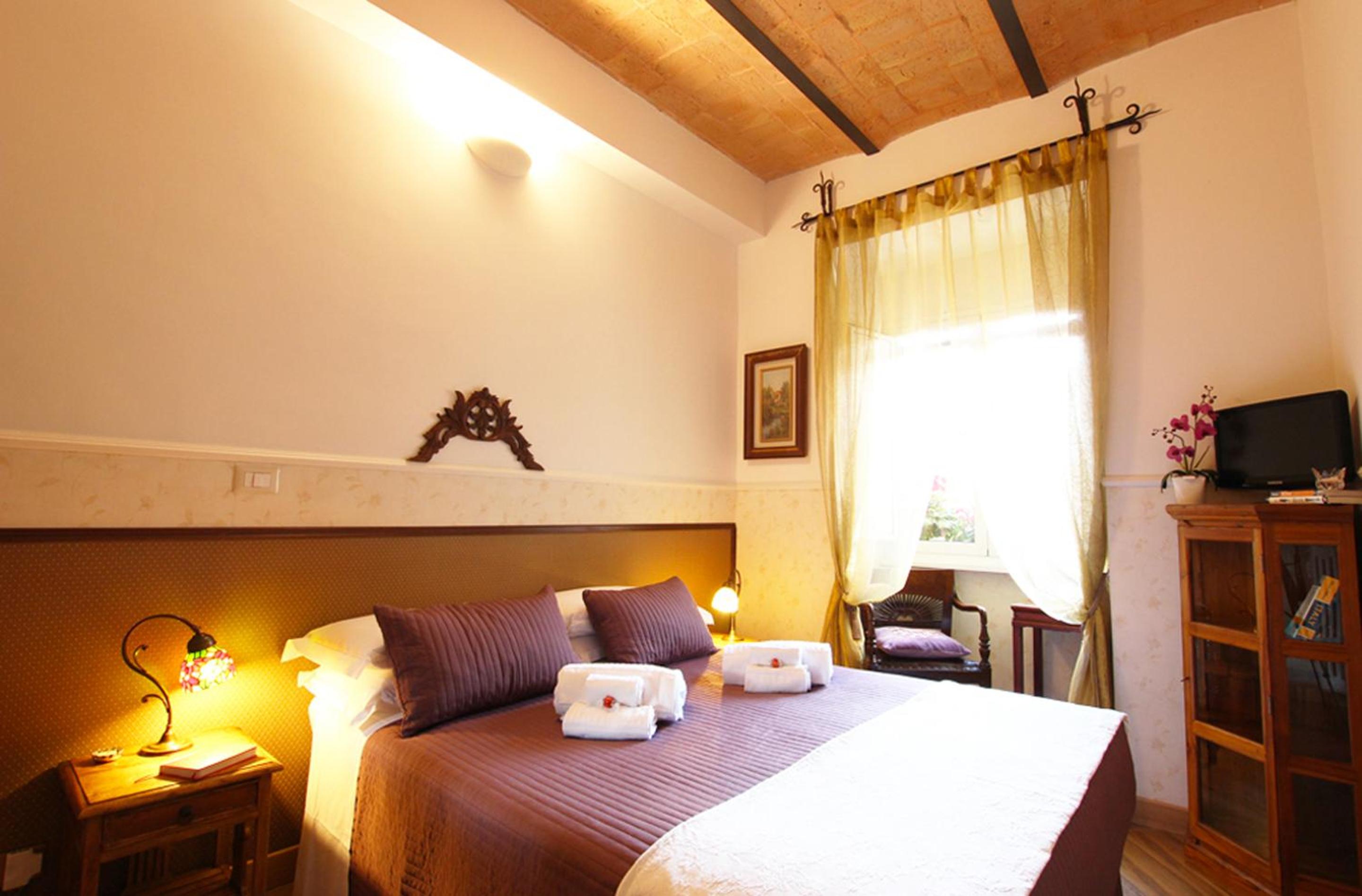 Double Room with Private Bathroom photo 2