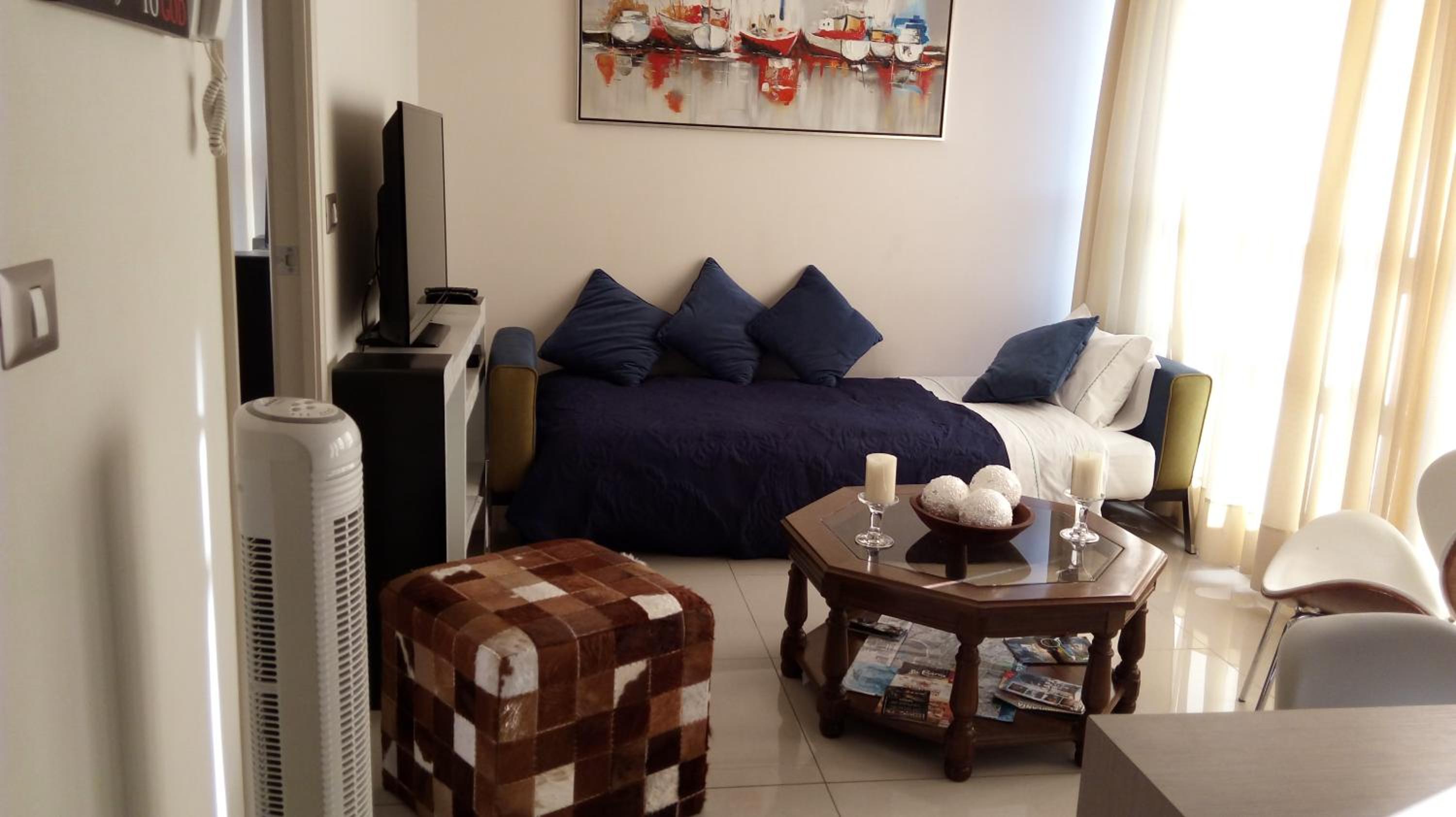 Apartment with Balcony photo 3