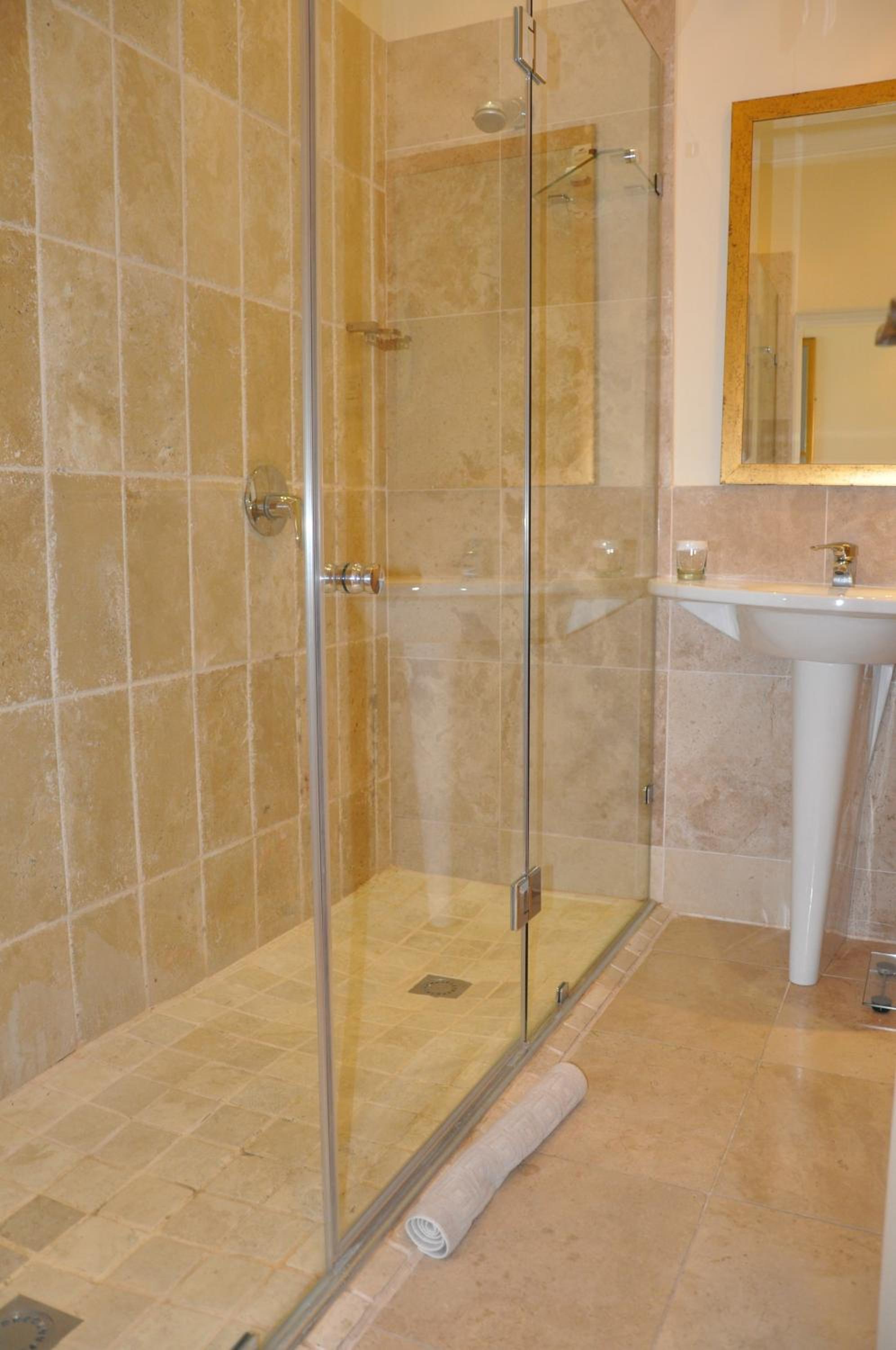 Standard Double Room with Sea View - Photo 5
