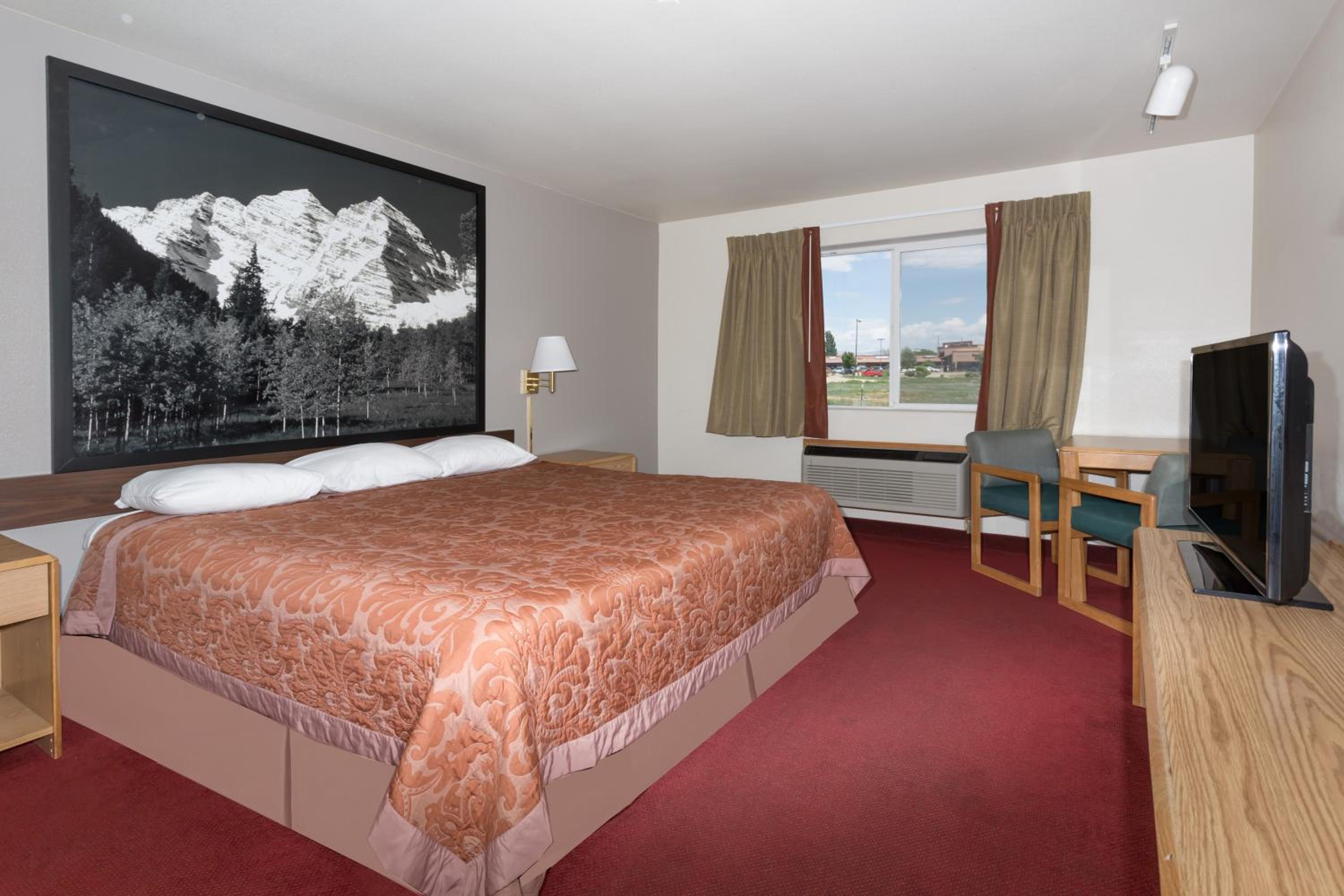 King Room - Non-Smoking - Photo 2