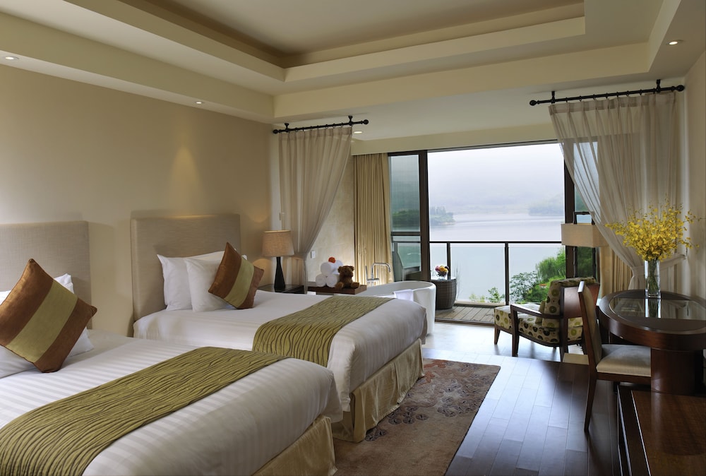 Deluxe Lake-View double Room photo 1