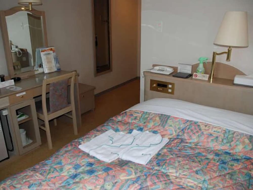 Economy Double Room, Smoking - Photo 2