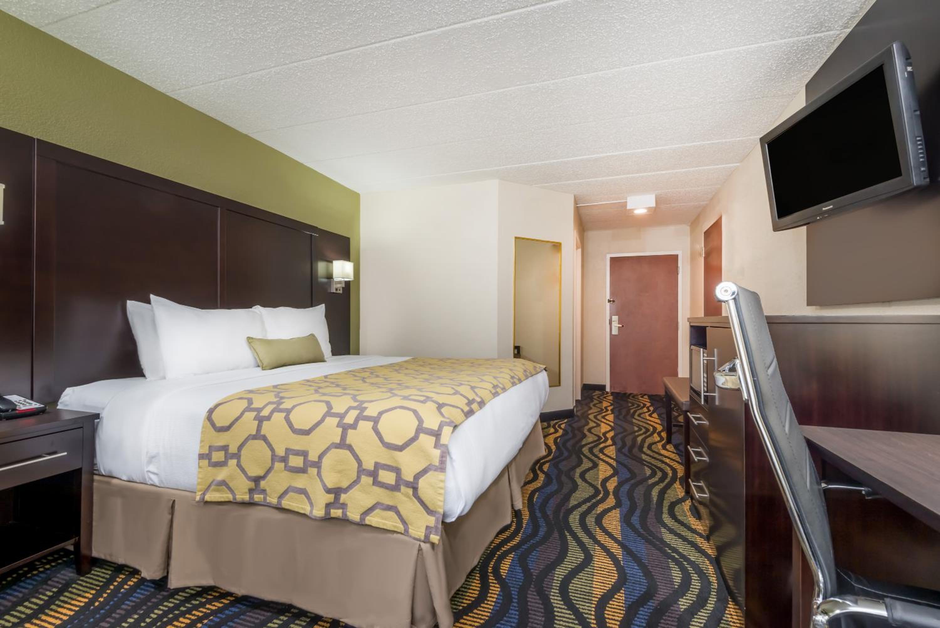 King Room - Non-Smoking - Photo 6