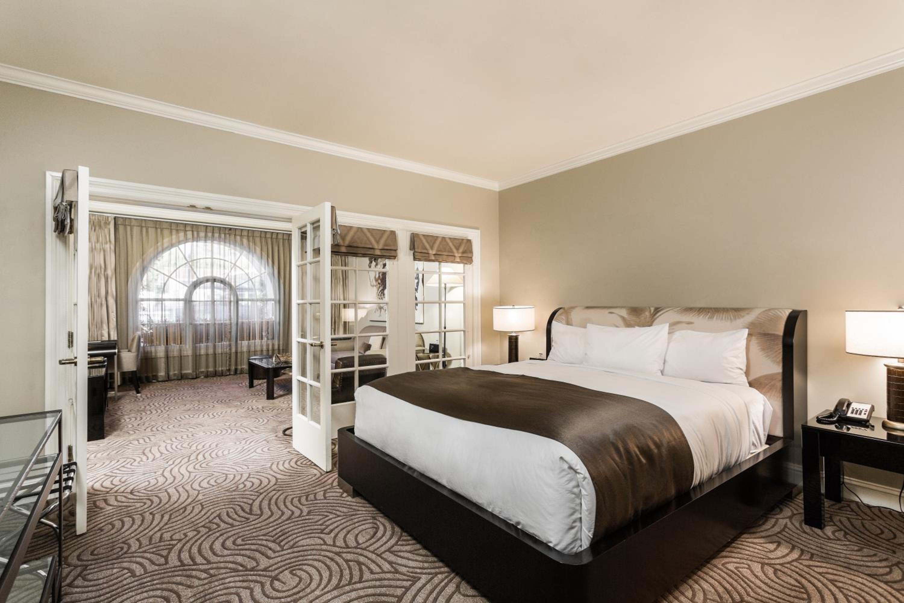 King Suite - Photo 1