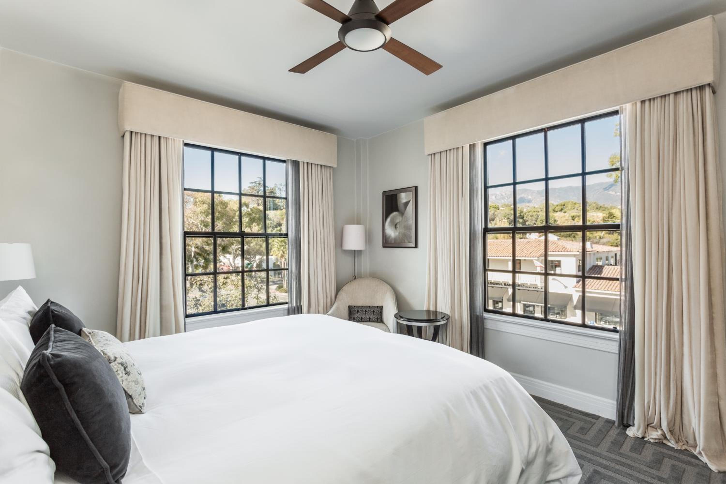 King Room with Mountain View - Photo 2