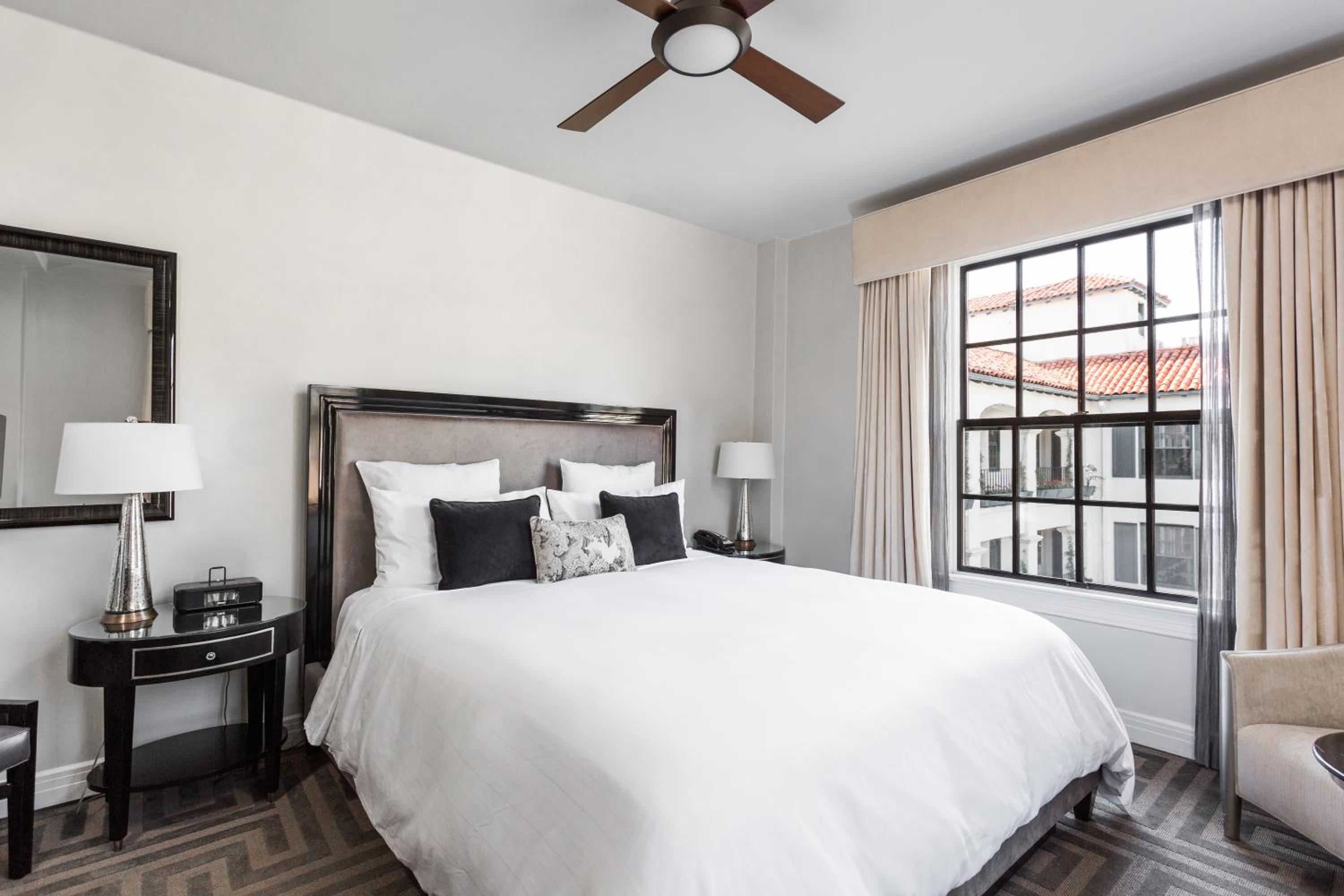 King Room with Mountain View - Photo 1