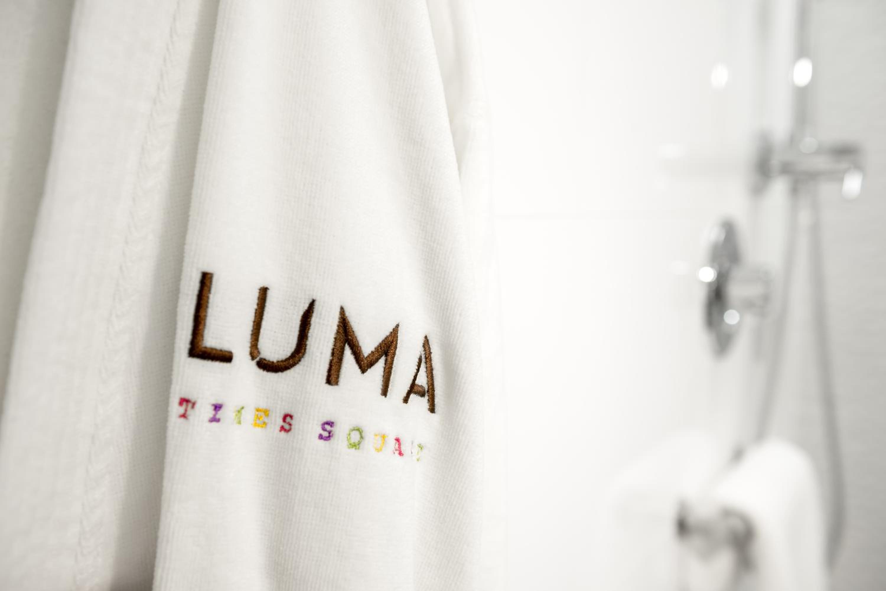 LUMA King Suite with Sofa Bed - Photo 5