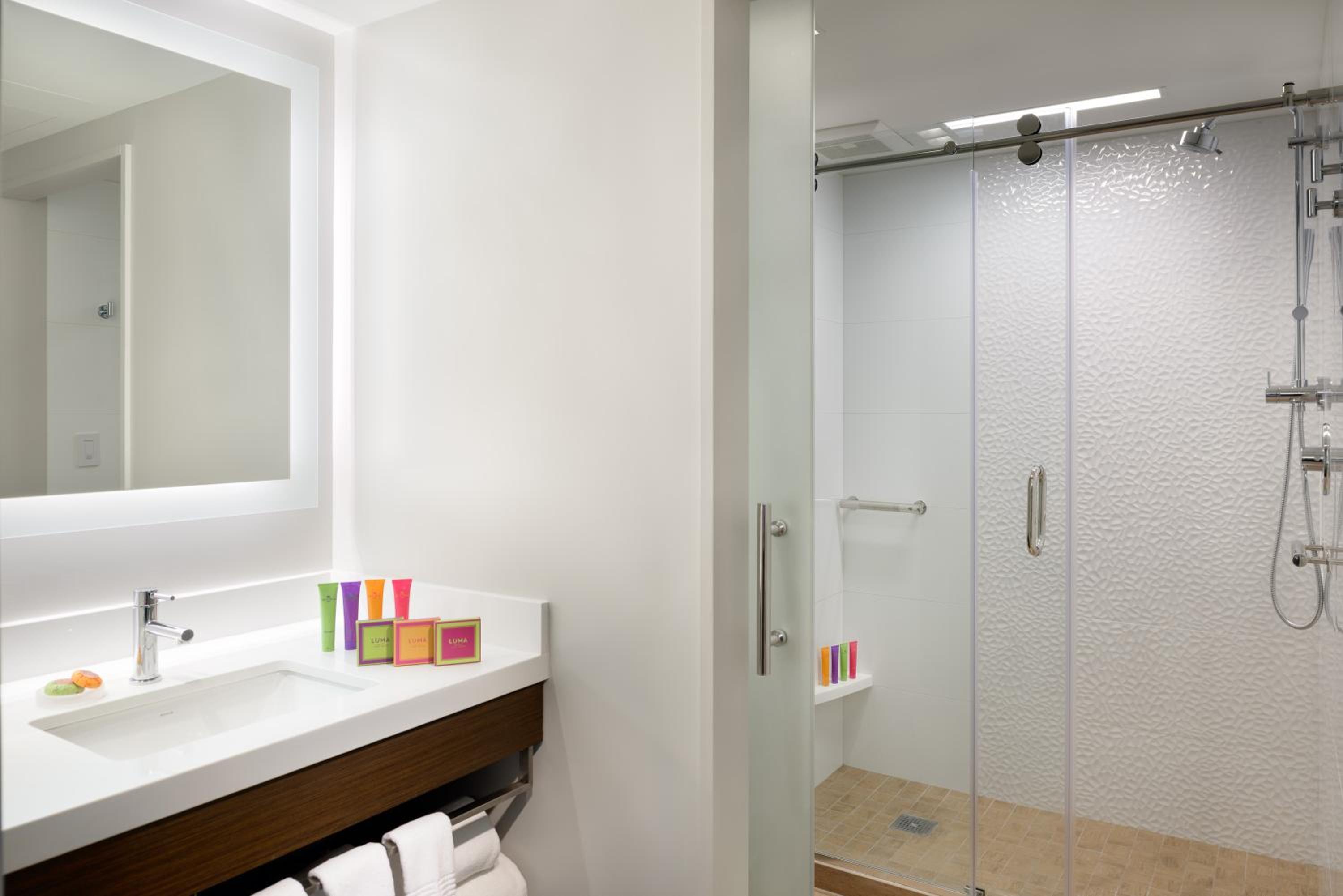 LUMA King Suite with Sofa Bed - Photo 4