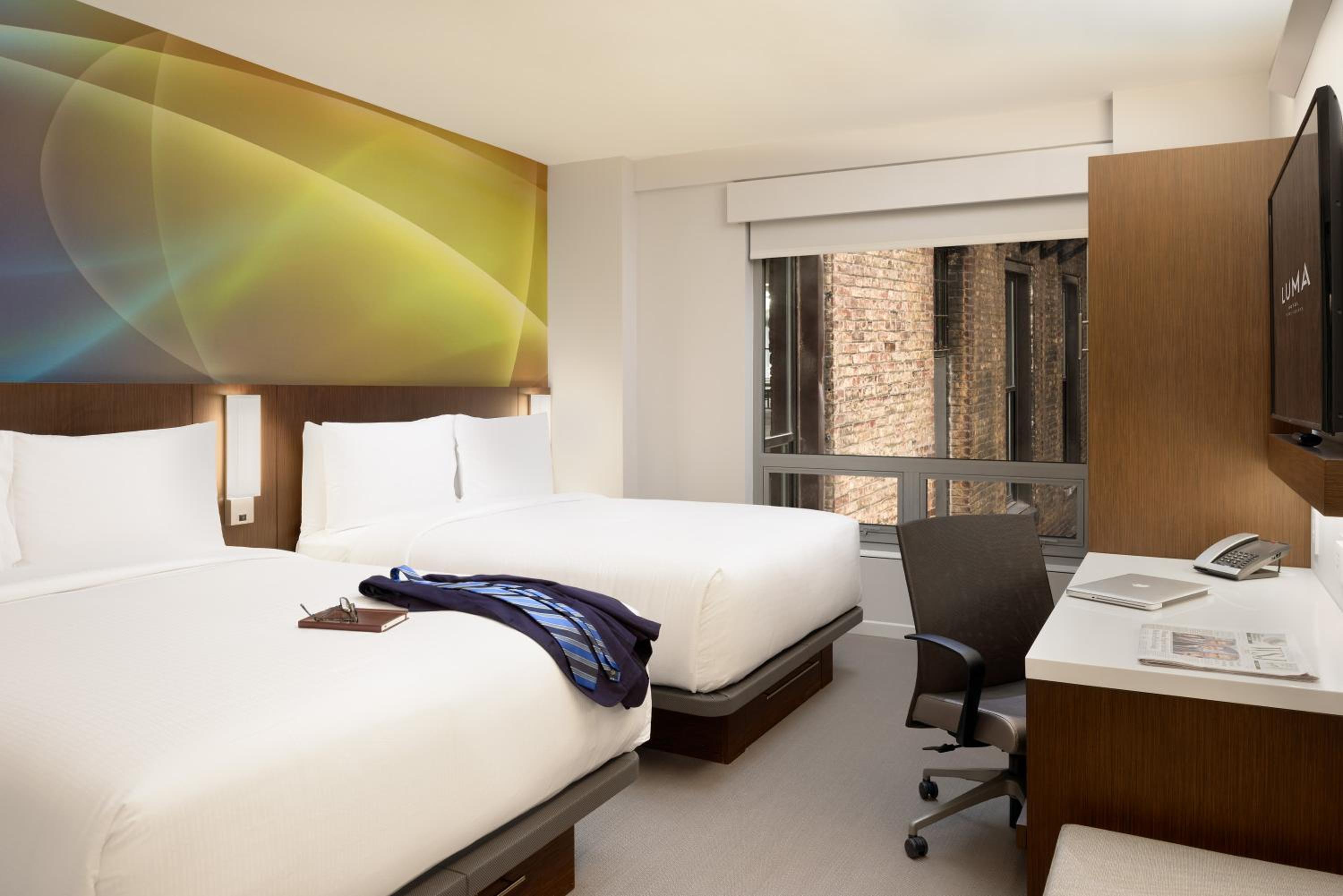 Urban Room With Two Queen Beds photo 2