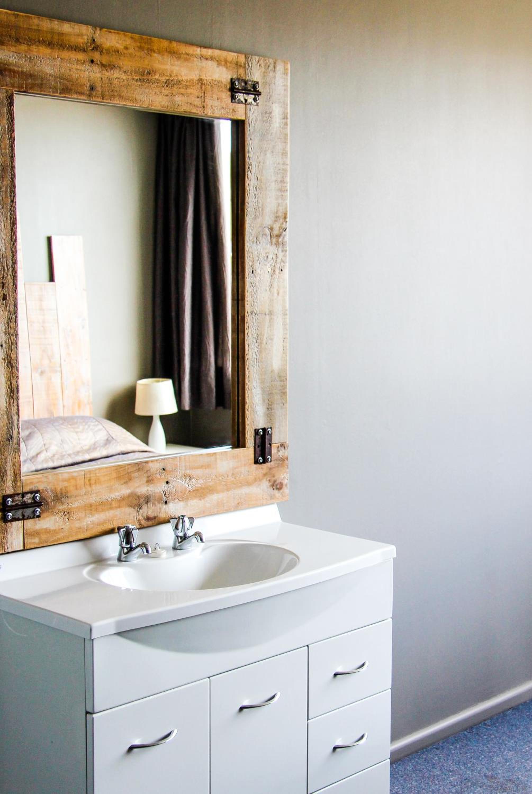Standard Triple Room with Sea View - Photo 6