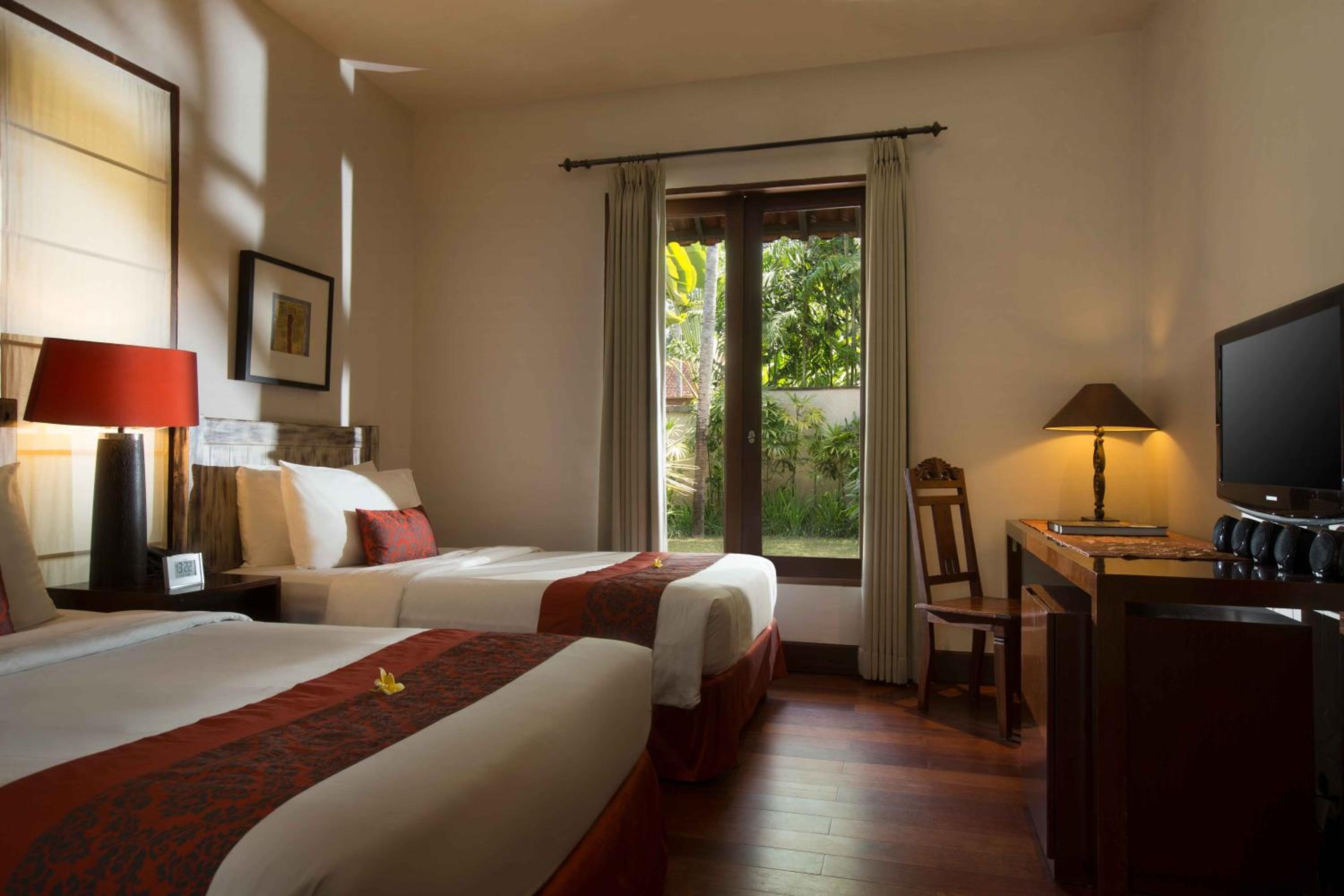 Two-Bedroom Villa - Photo 7