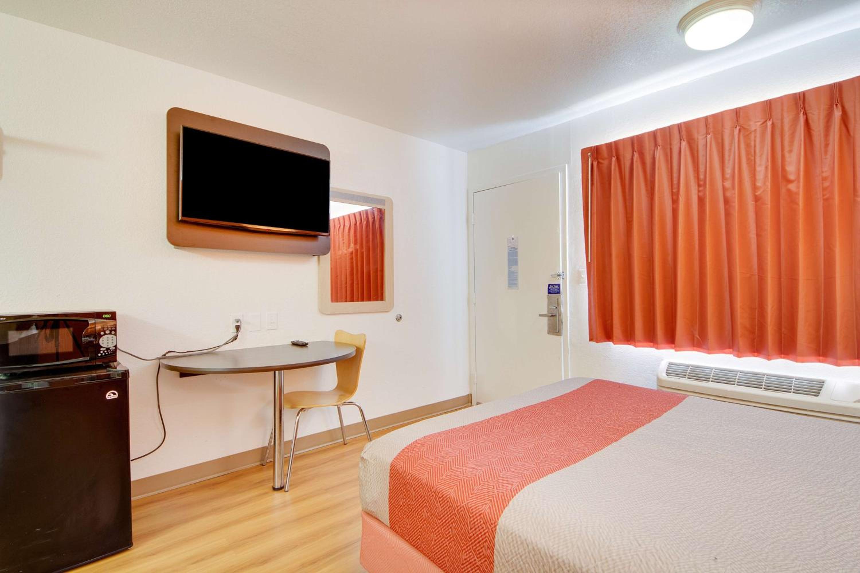 Avera Suites, Photo 9