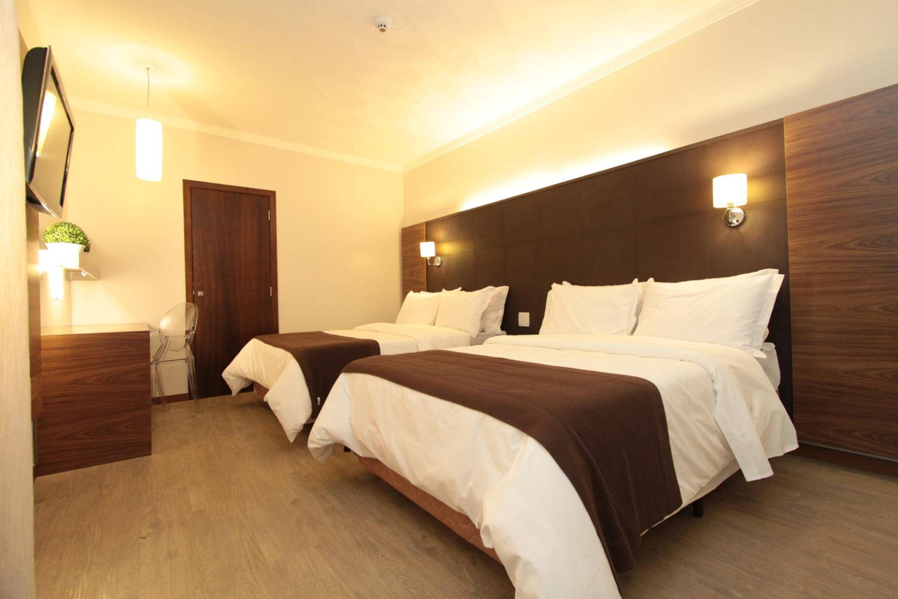 Deluxe Double Room with Two Double Beds photo 1