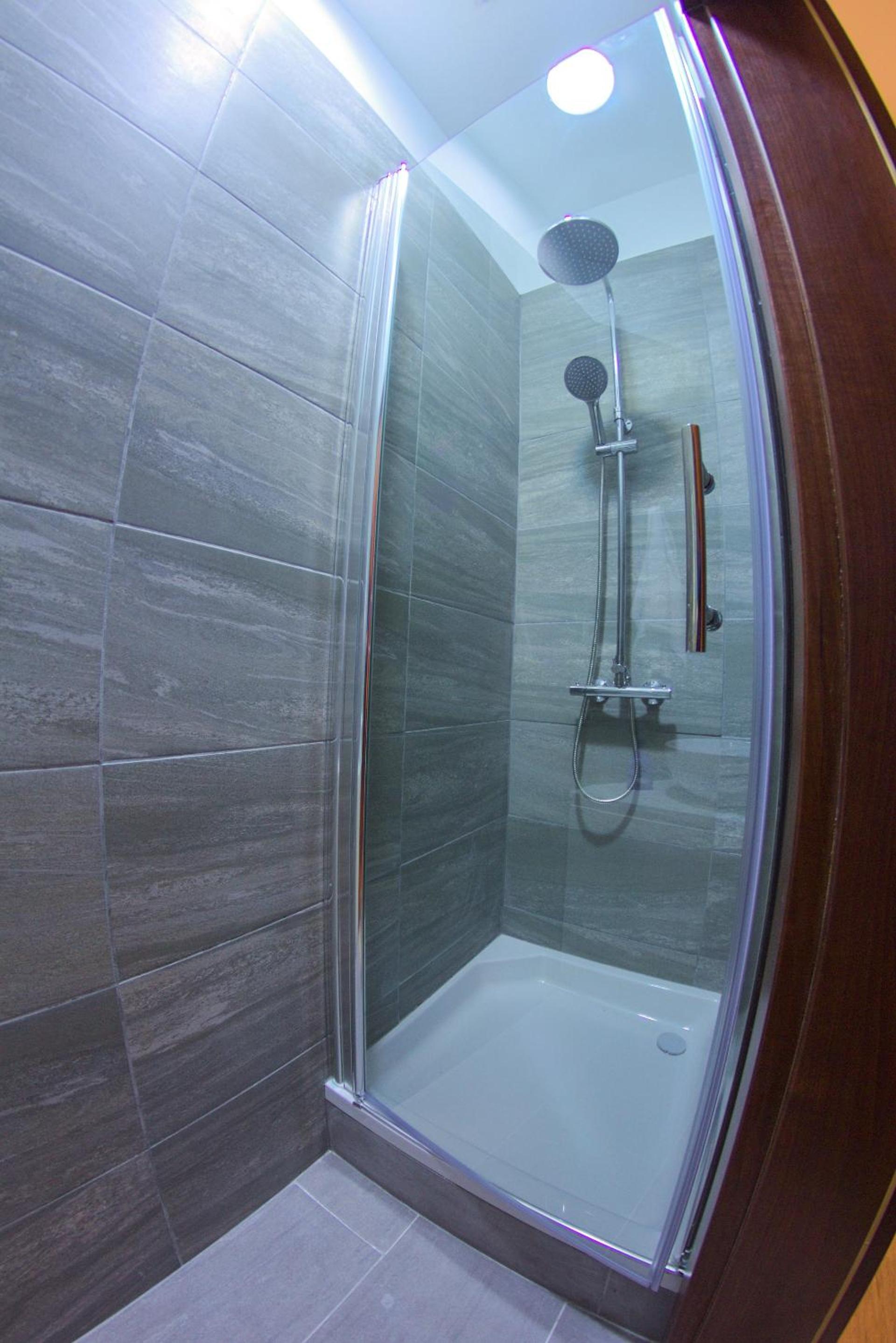 One-Bedroom Apartment - Photo 11