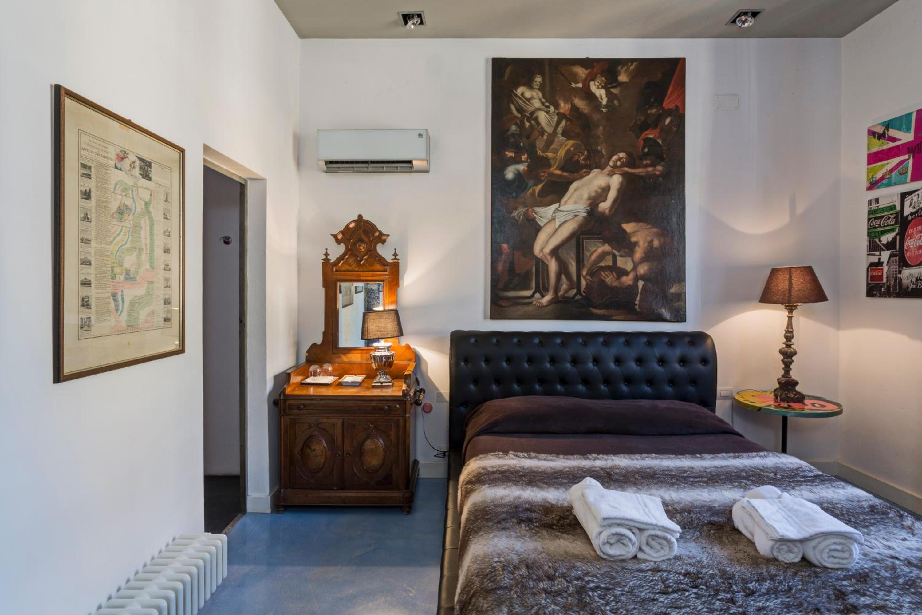 Deluxe Double Room - Photo 9