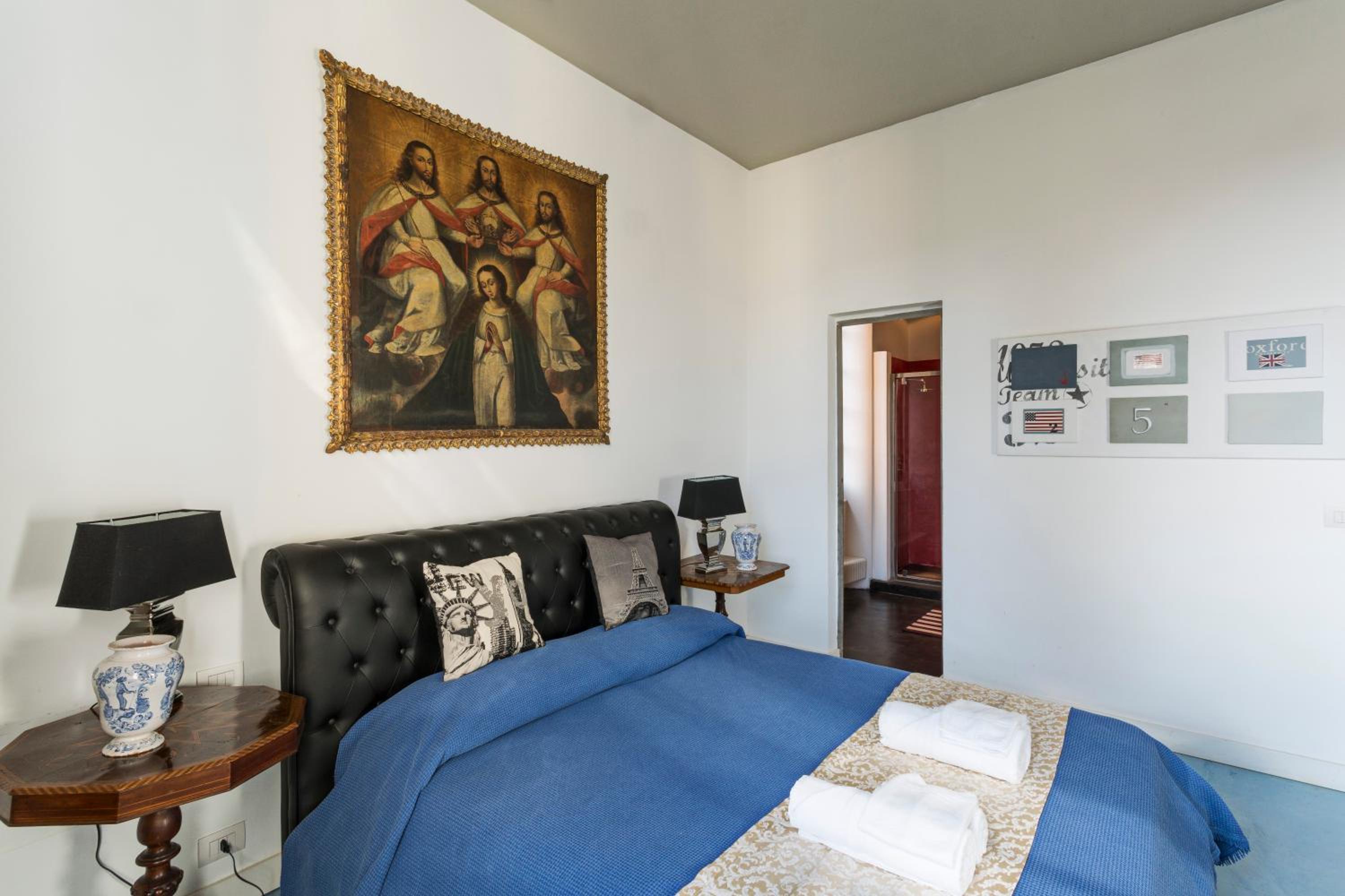 Deluxe Double Room - Photo 11