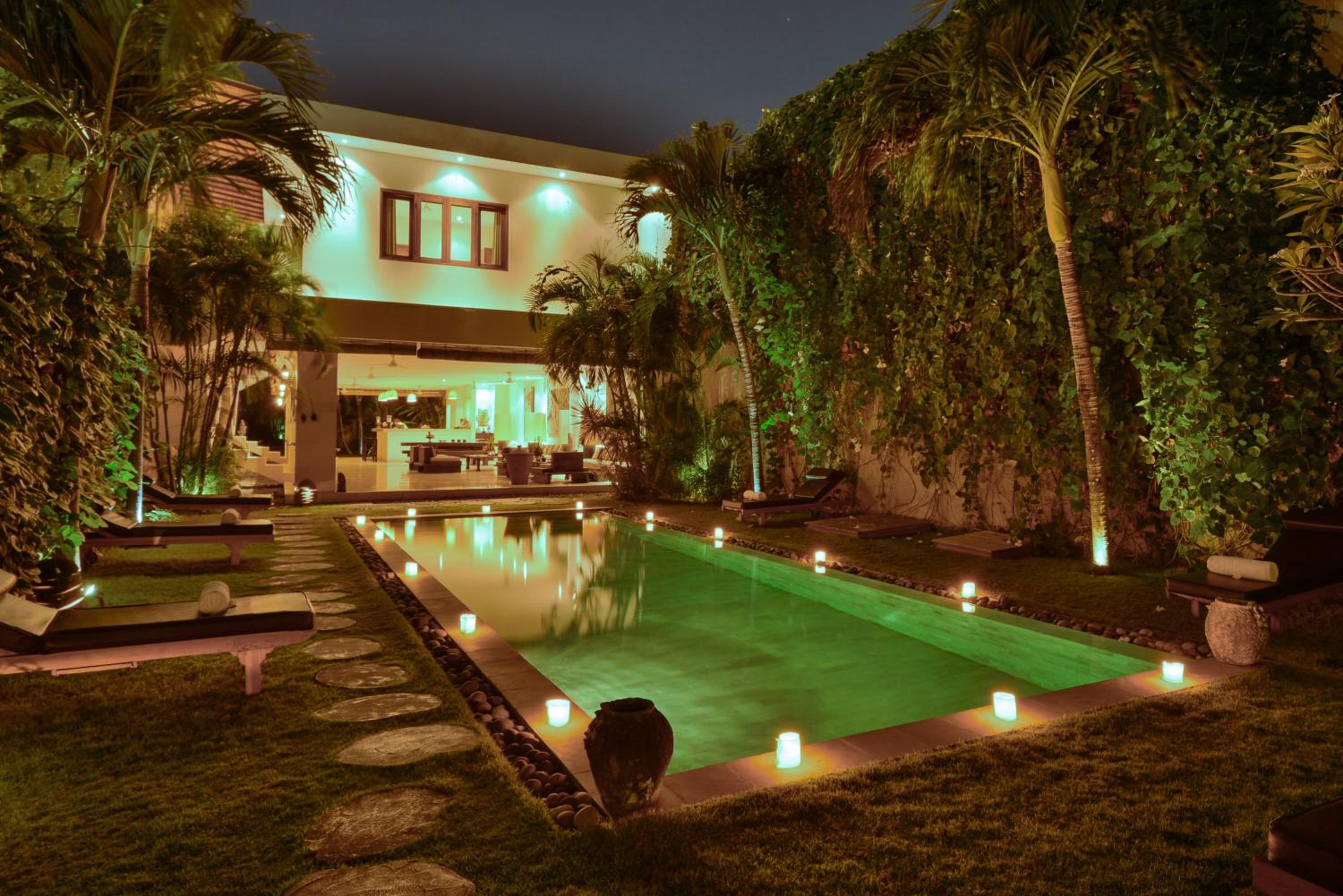 Five-Bedroom Villa with Private Pool and Fully Equipped Kitchenette - Photo 13
