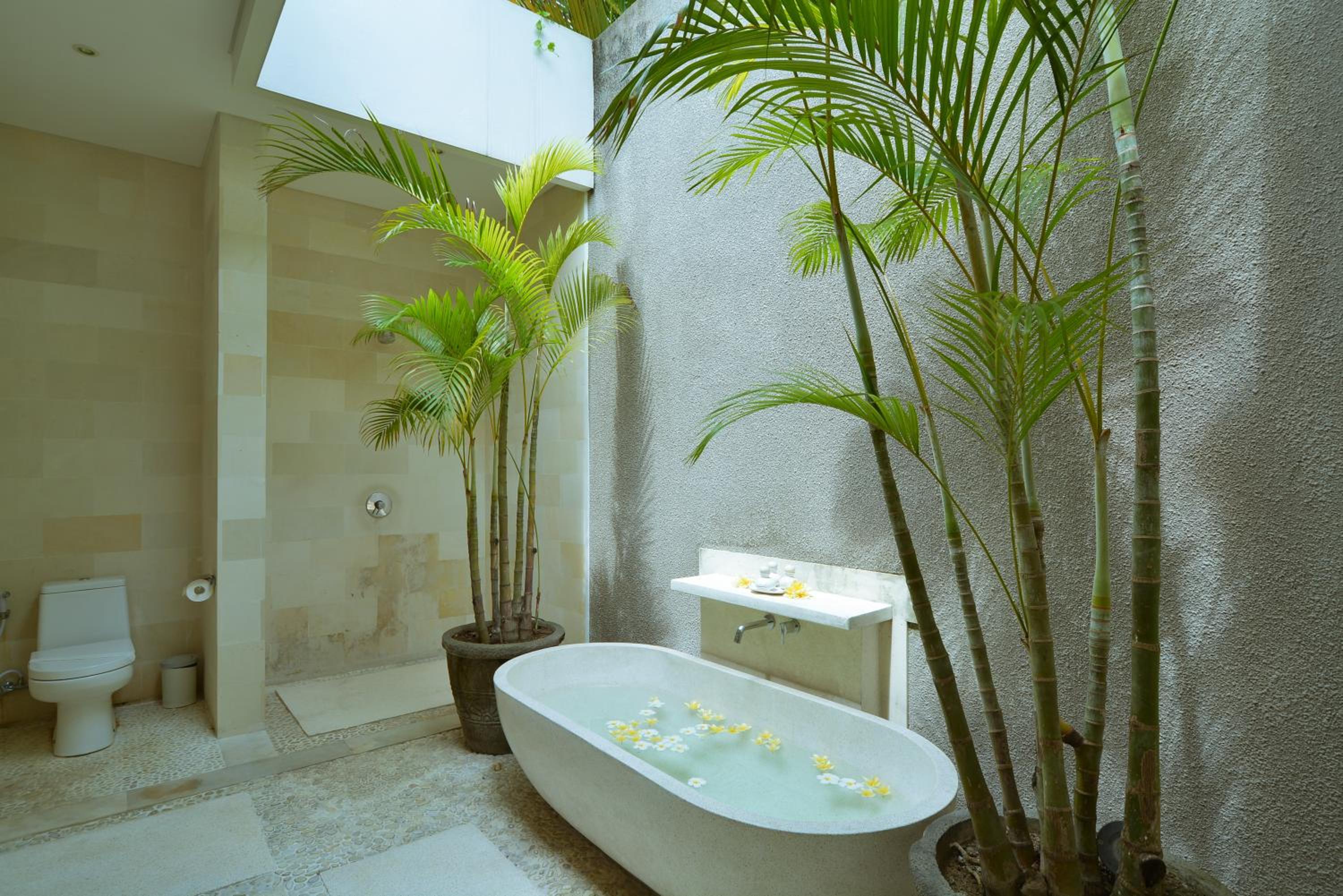 Five-Bedroom Villa with Private Pool and Fully Equipped Kitchenette - Photo 14