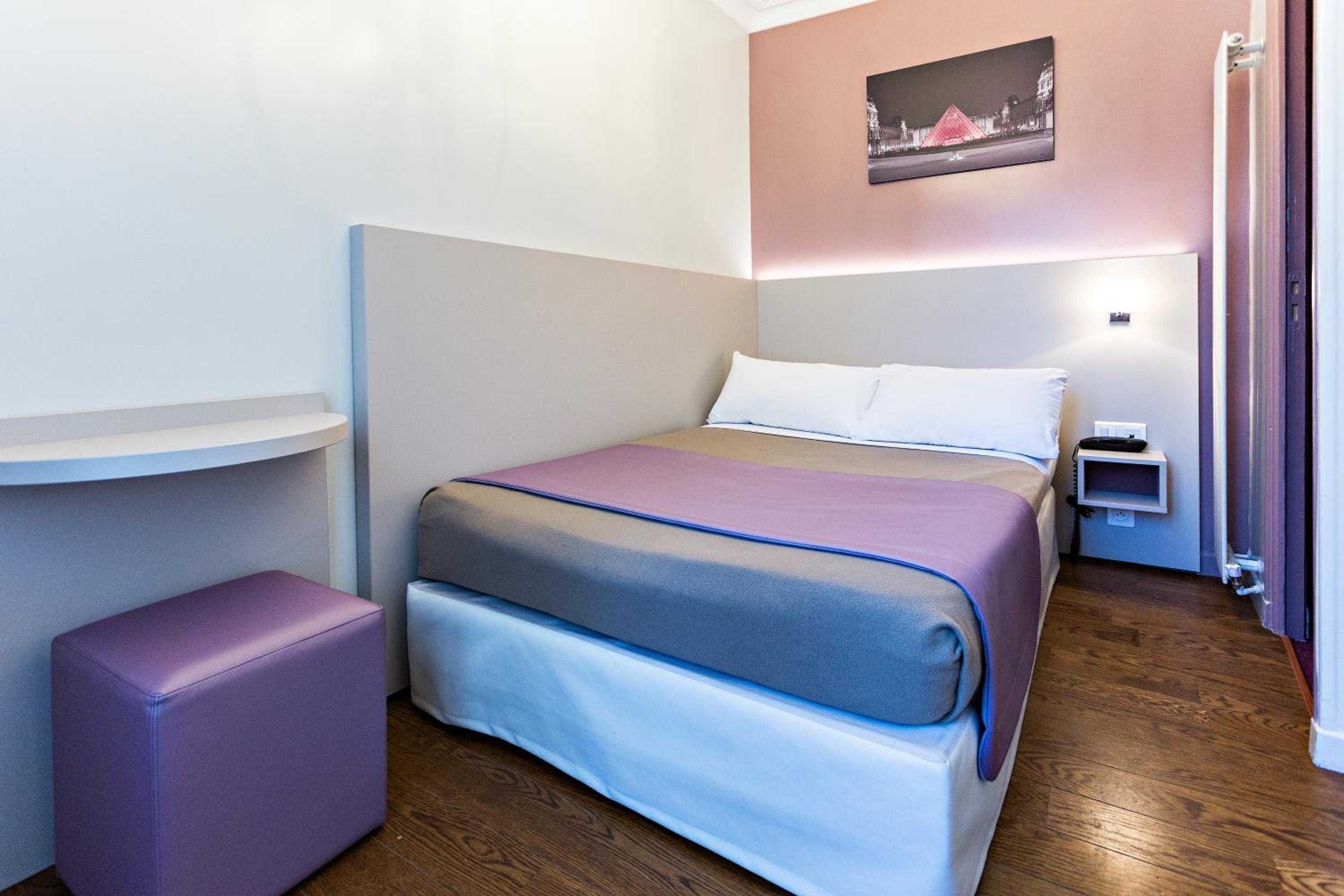 Single Room photo 1