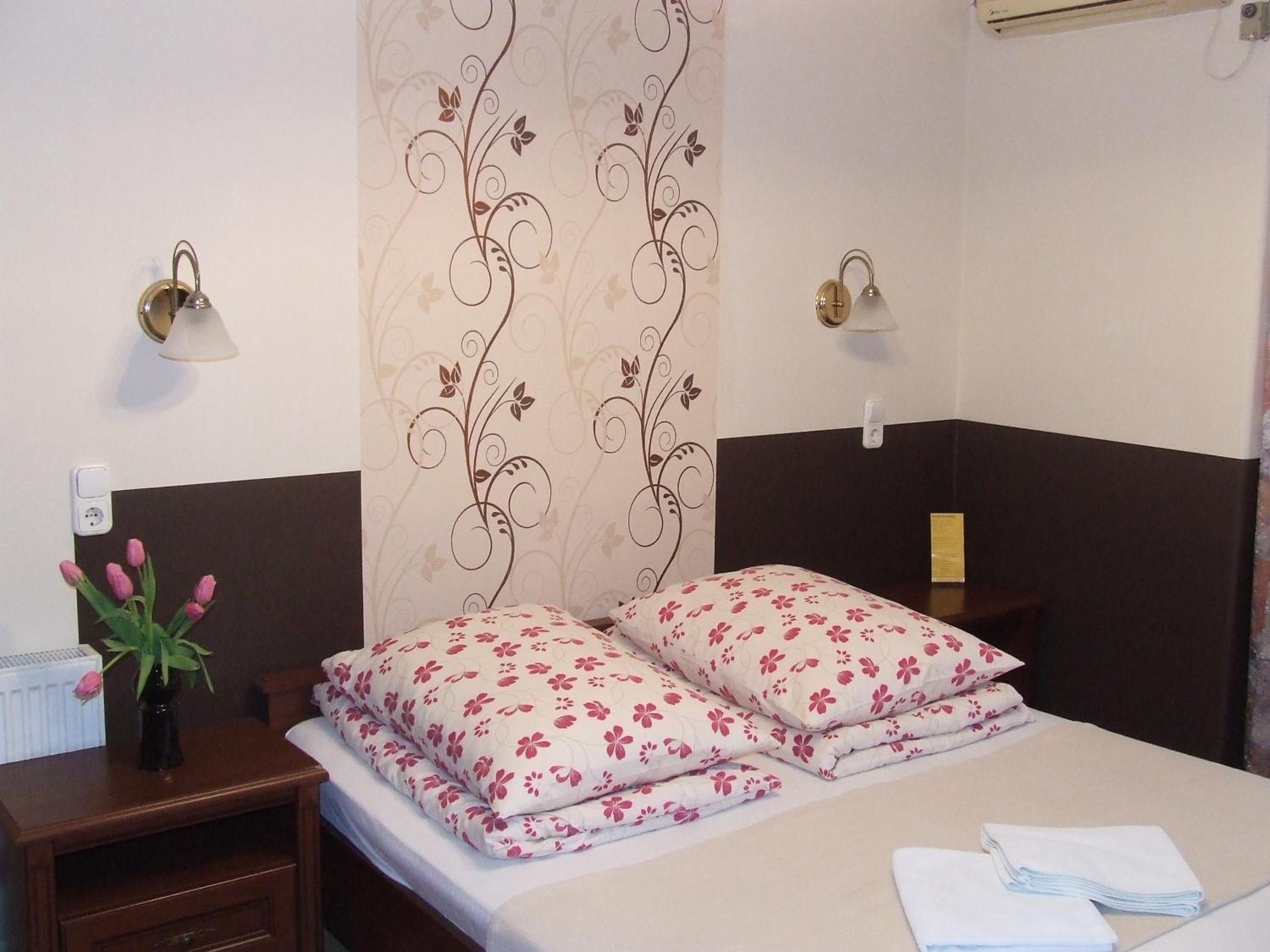 Duplex Quadruple Room - Photo 10