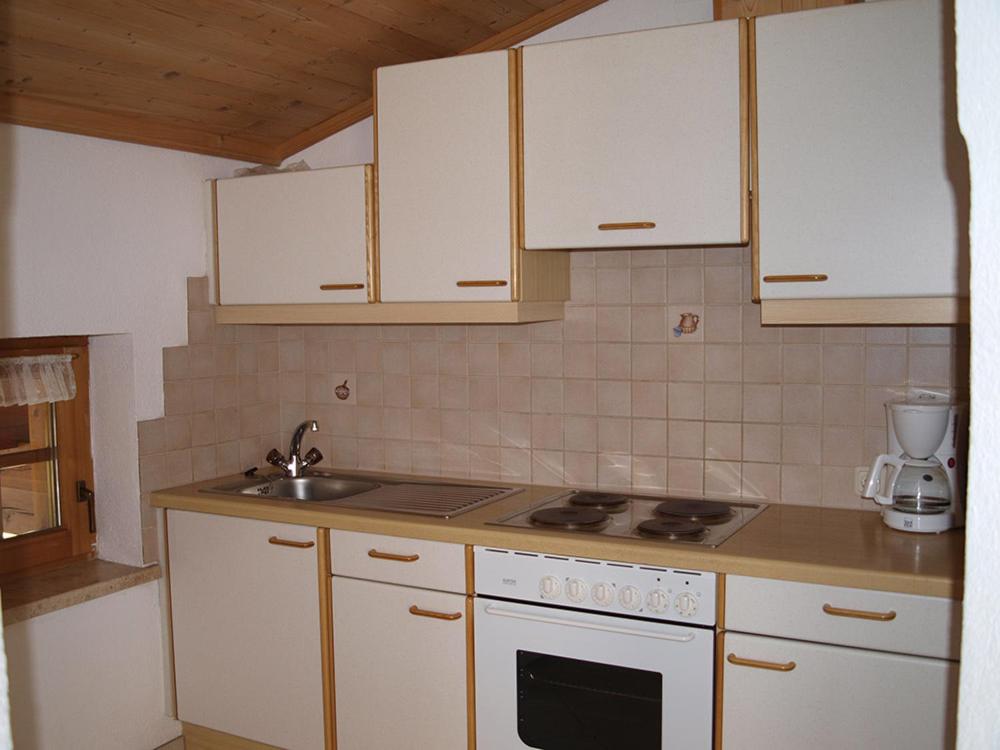 Apartment with Balcony photo 3