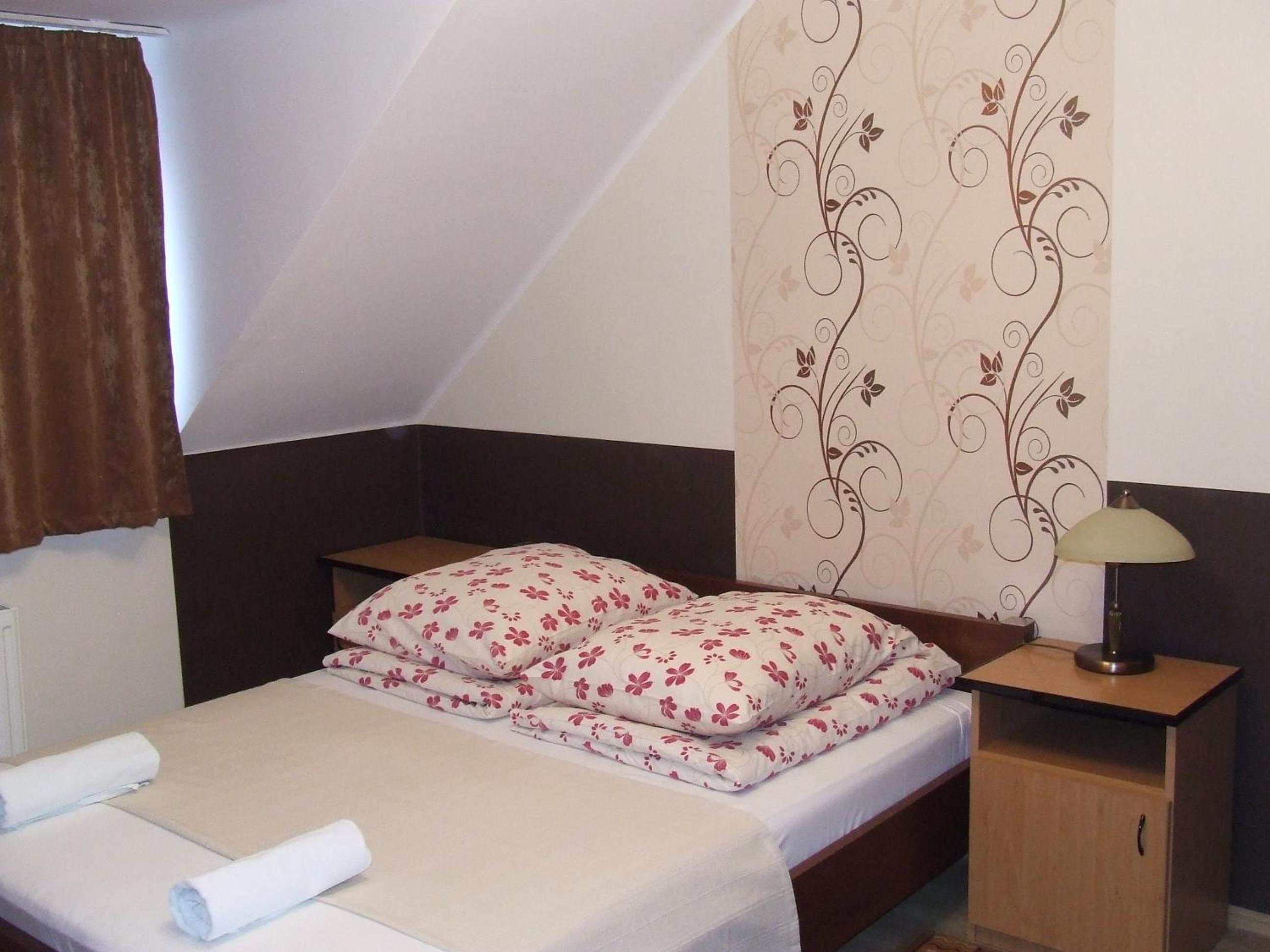Double or Twin Room - Photo 6