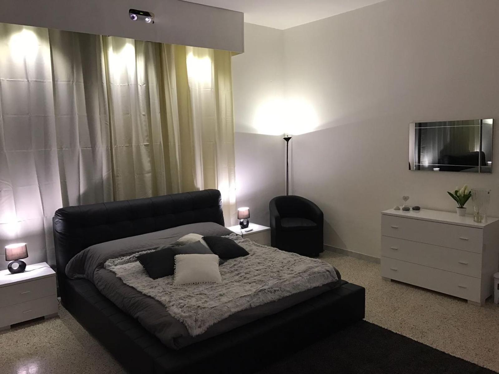 Deluxe Double Room with Extra Bed - Photo 1
