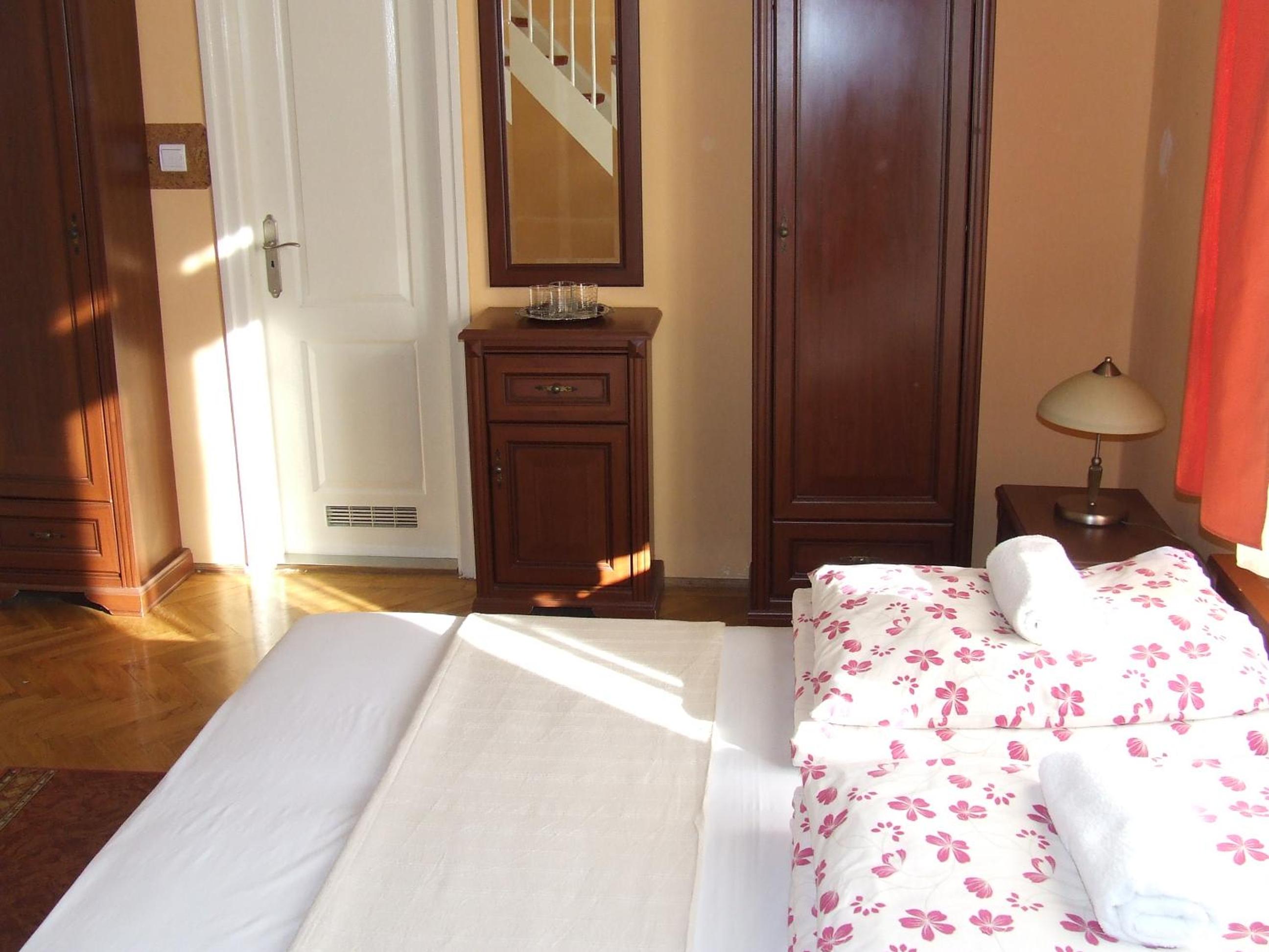 Double or Twin Room - Photo 1