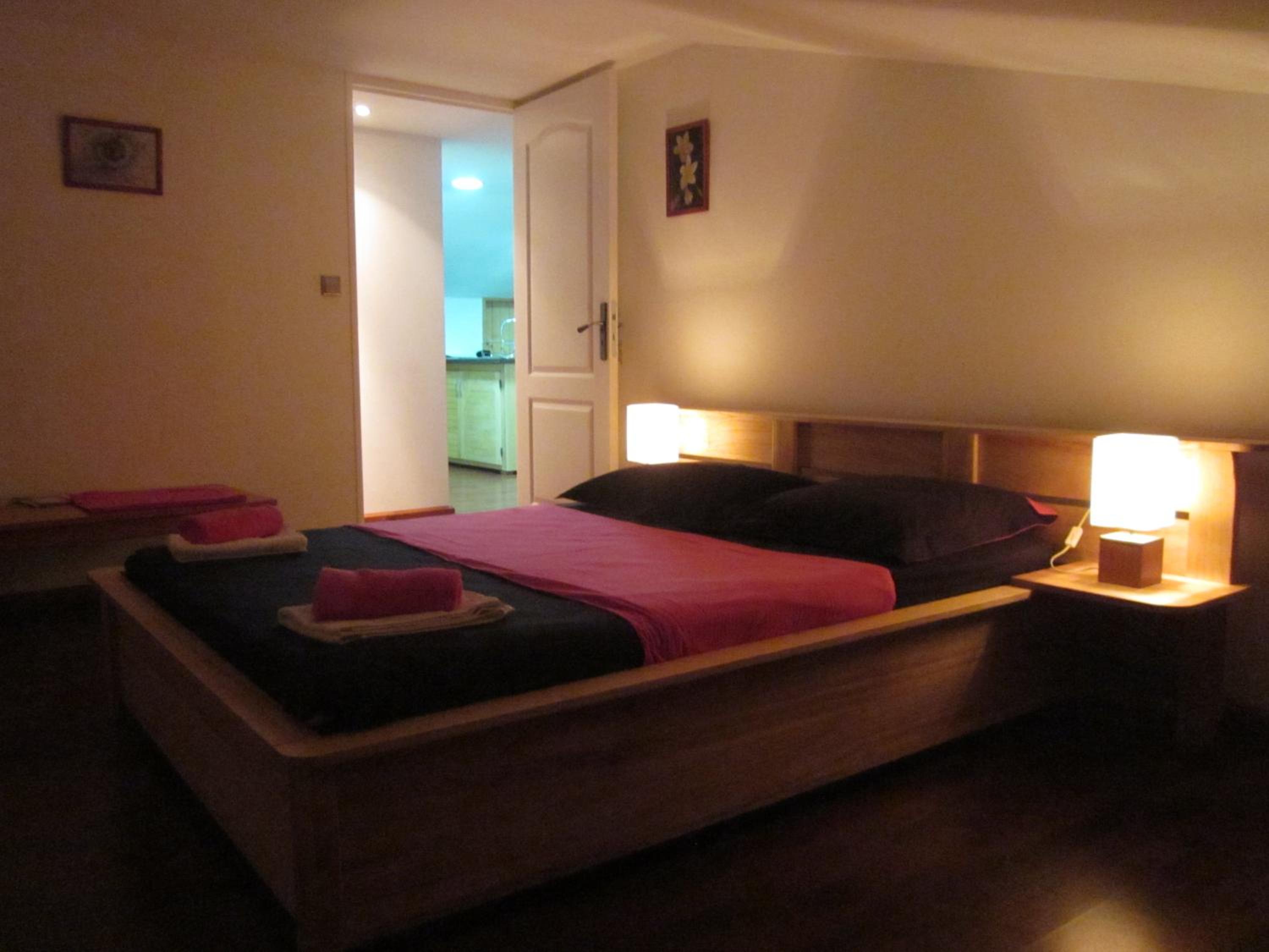 Double Room with Shared Bathroom photo 2