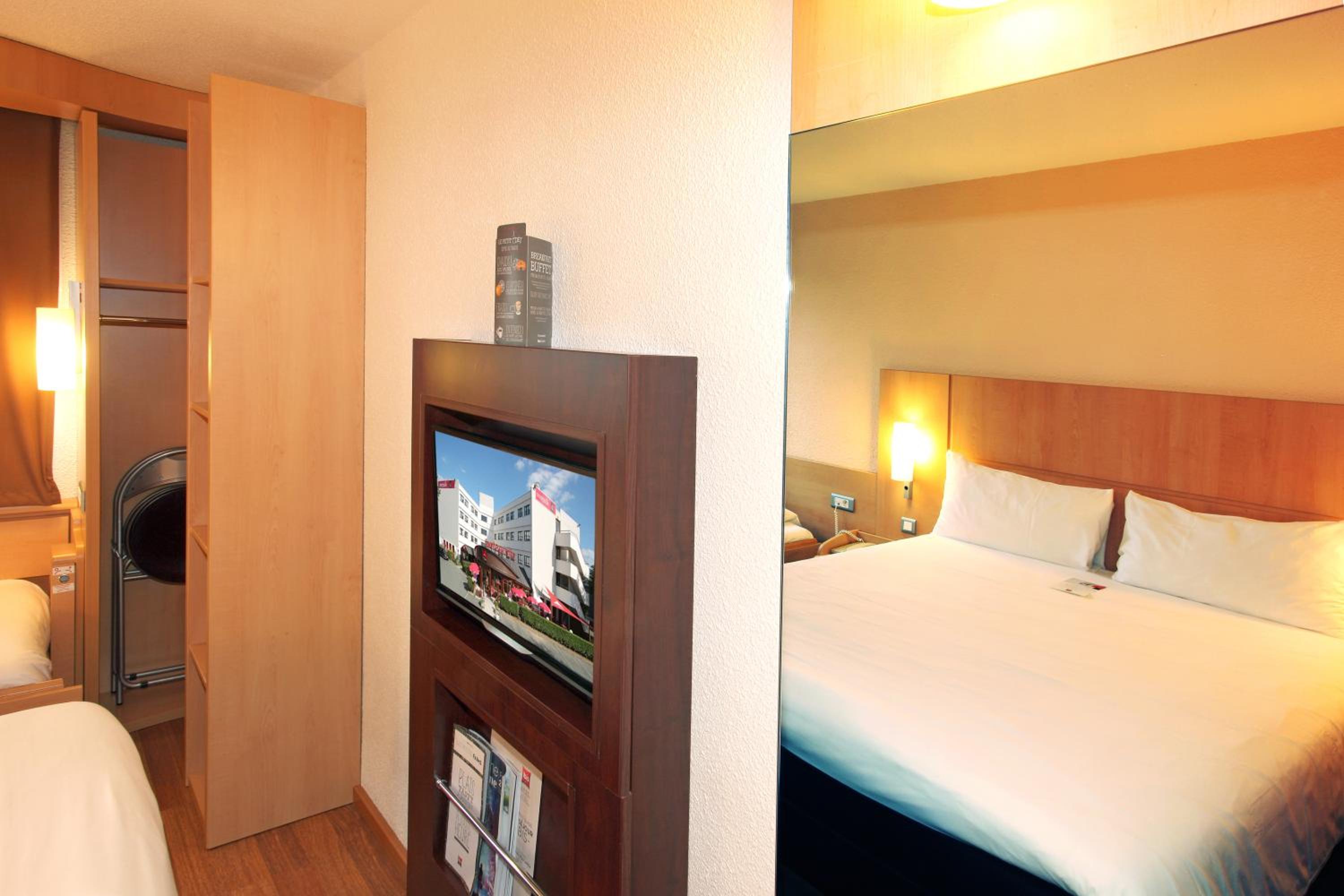 Standard Double Room - Photo 1