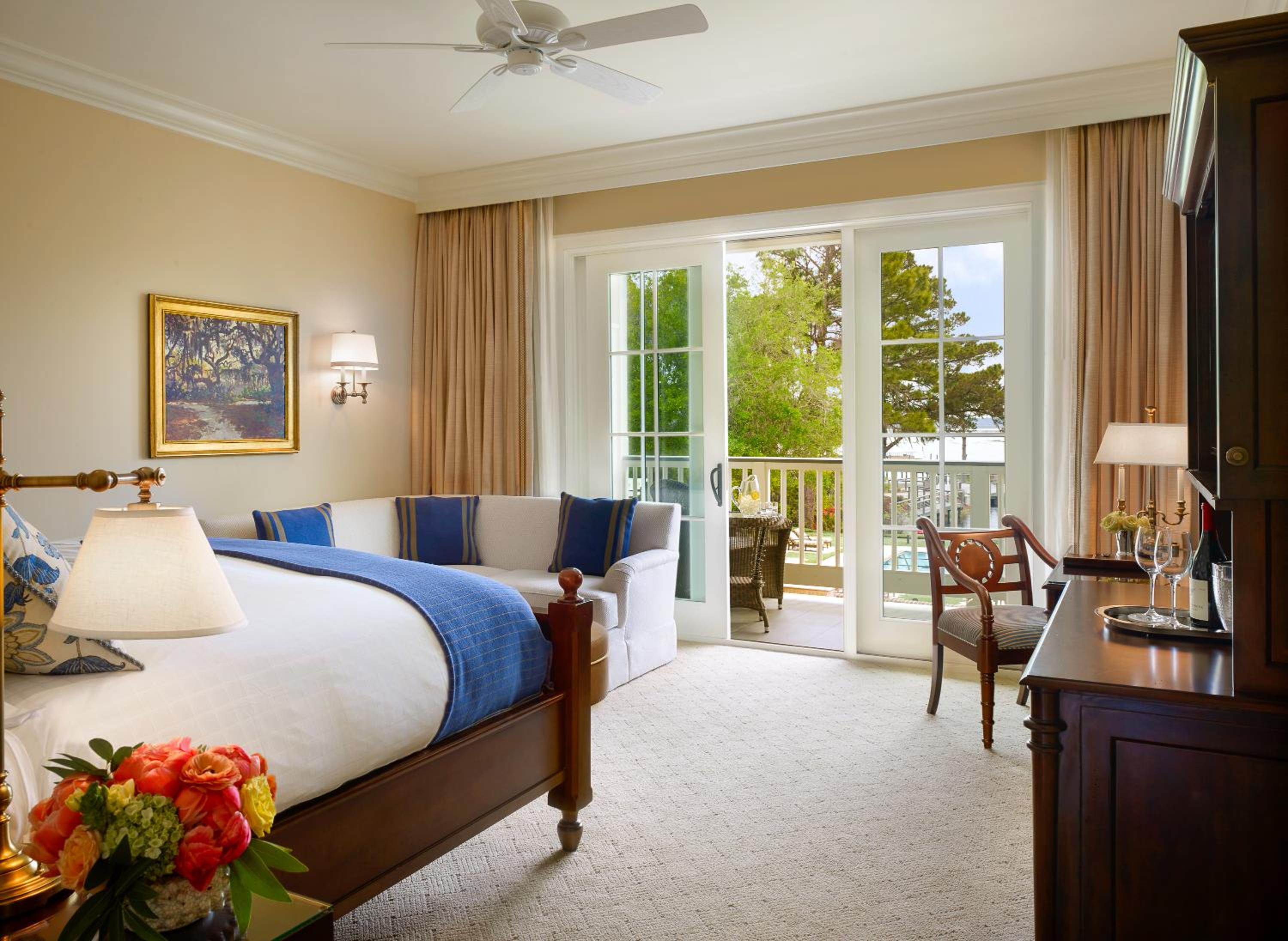 King Room with Lagoon View - Guest House