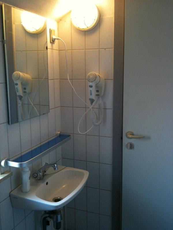 Double or Twin Room photo 3