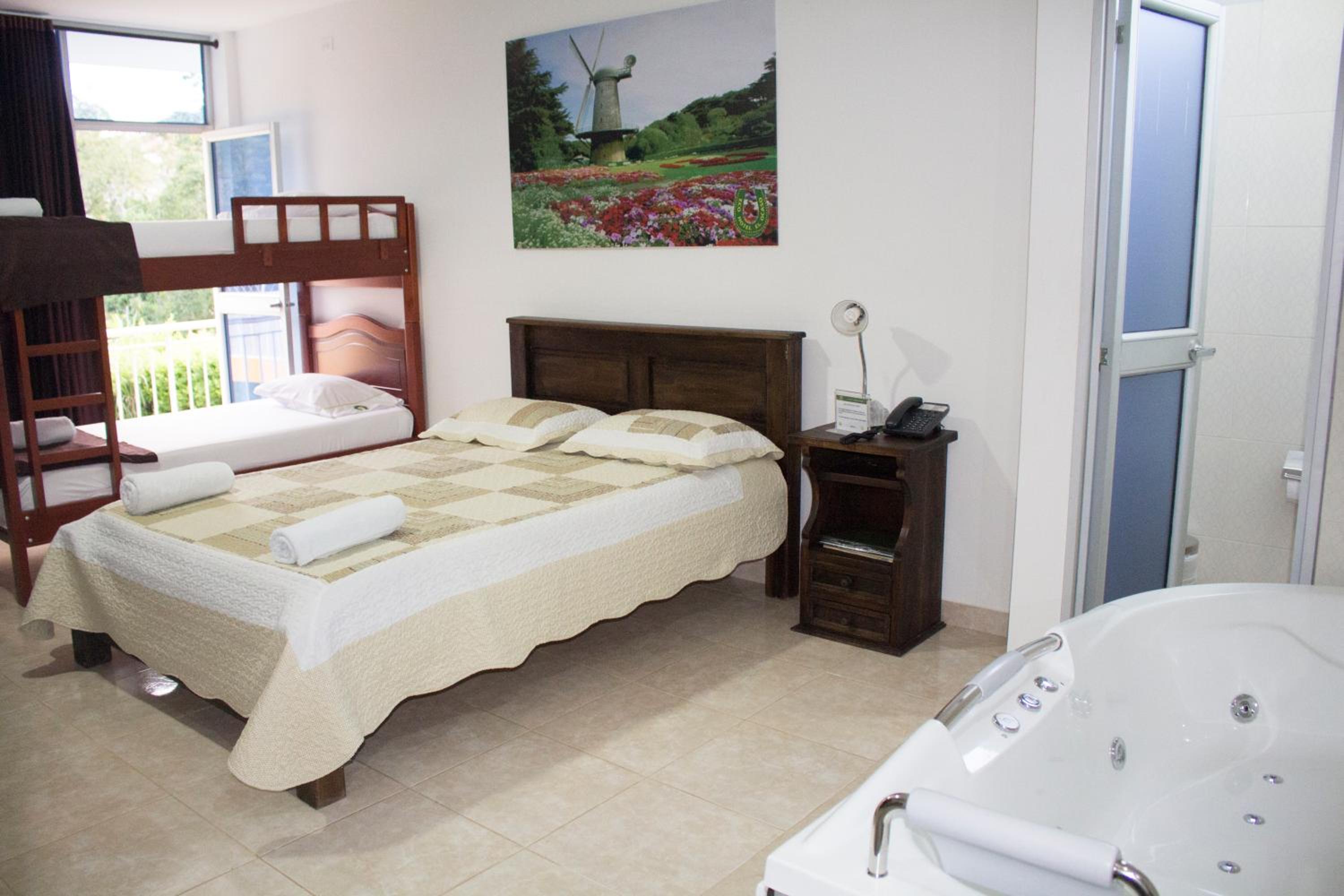 Family Double Room photo 1