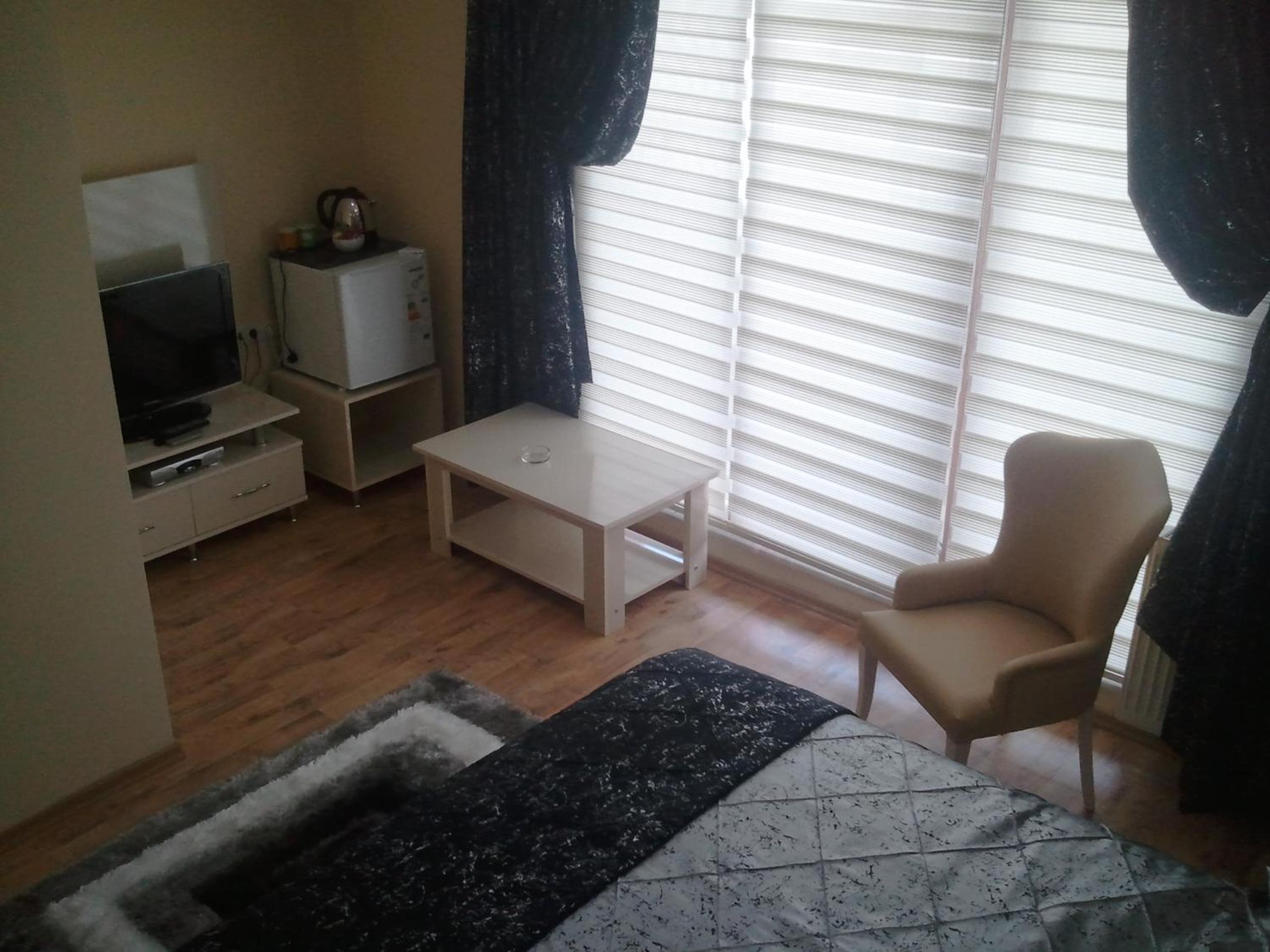 Suite - Photo 3