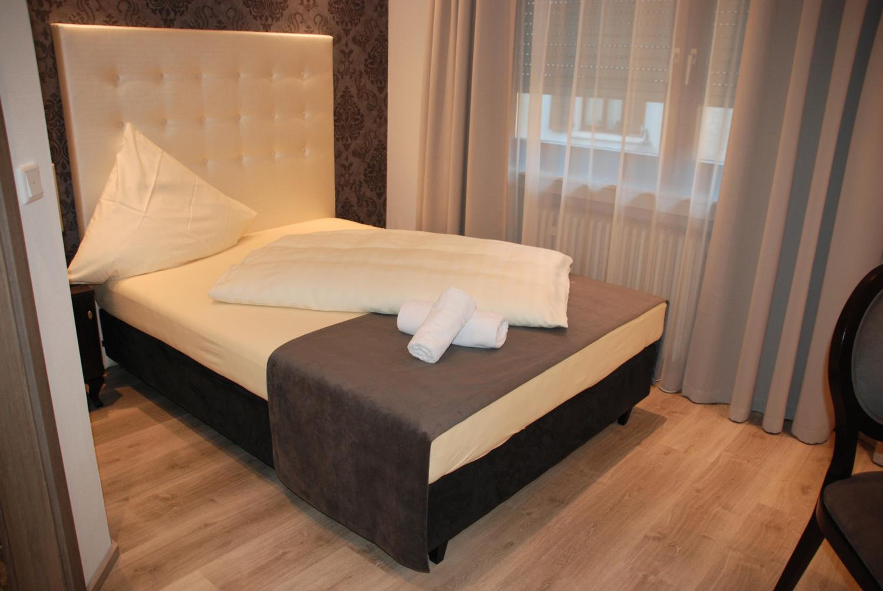 Deluxe Single Room photo 3