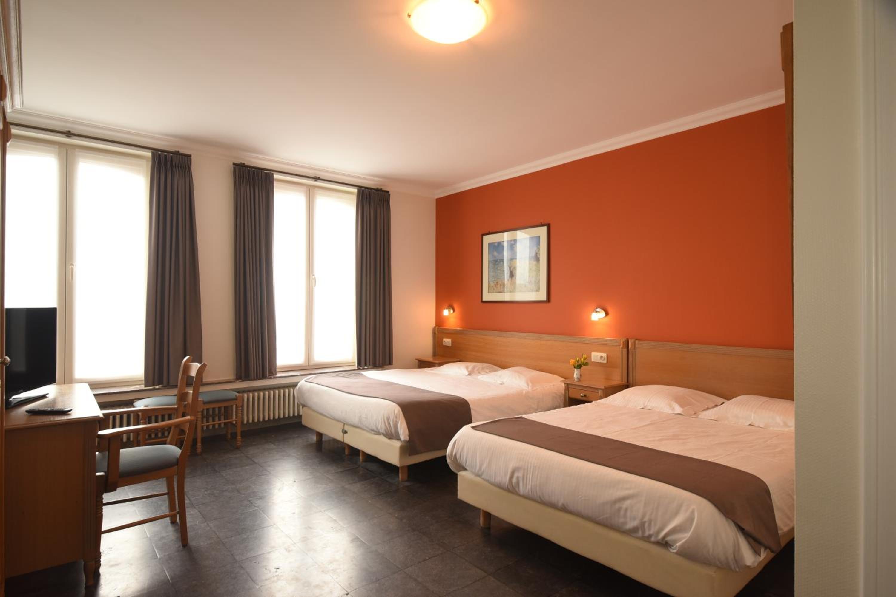 Quadruple Room - Photo 1