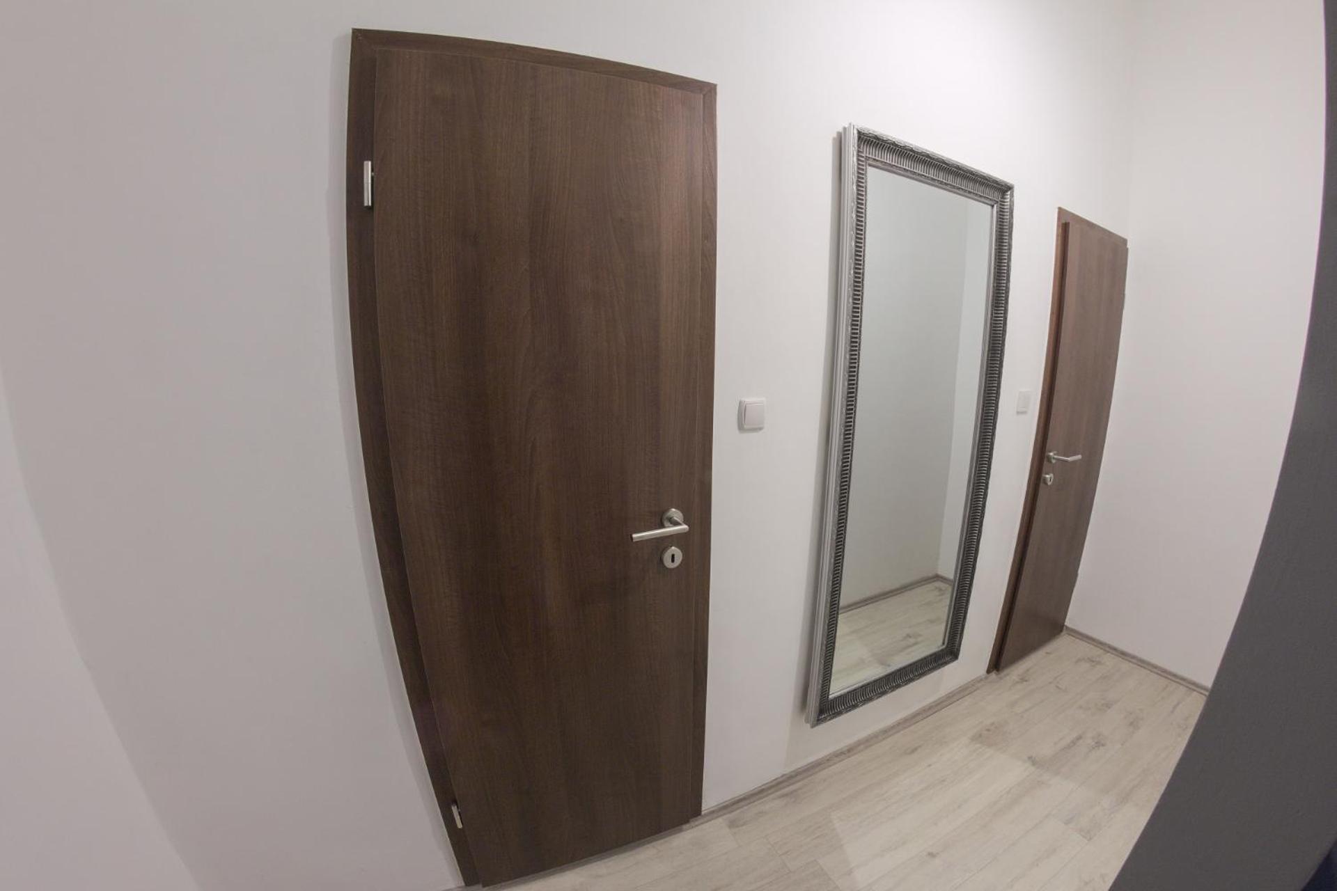 One-Bedroom Apartment - Photo 4