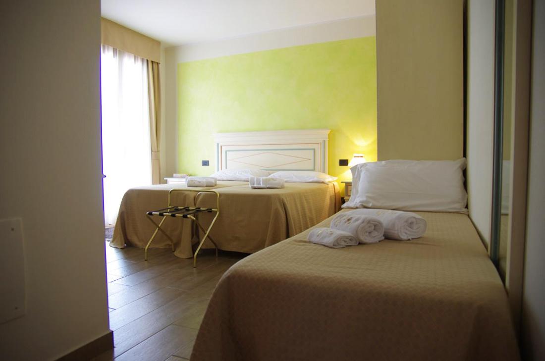 Double or Twin Room photo 1