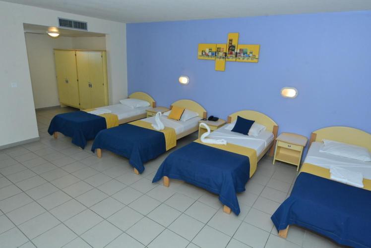 Quadruple Room photo 2
