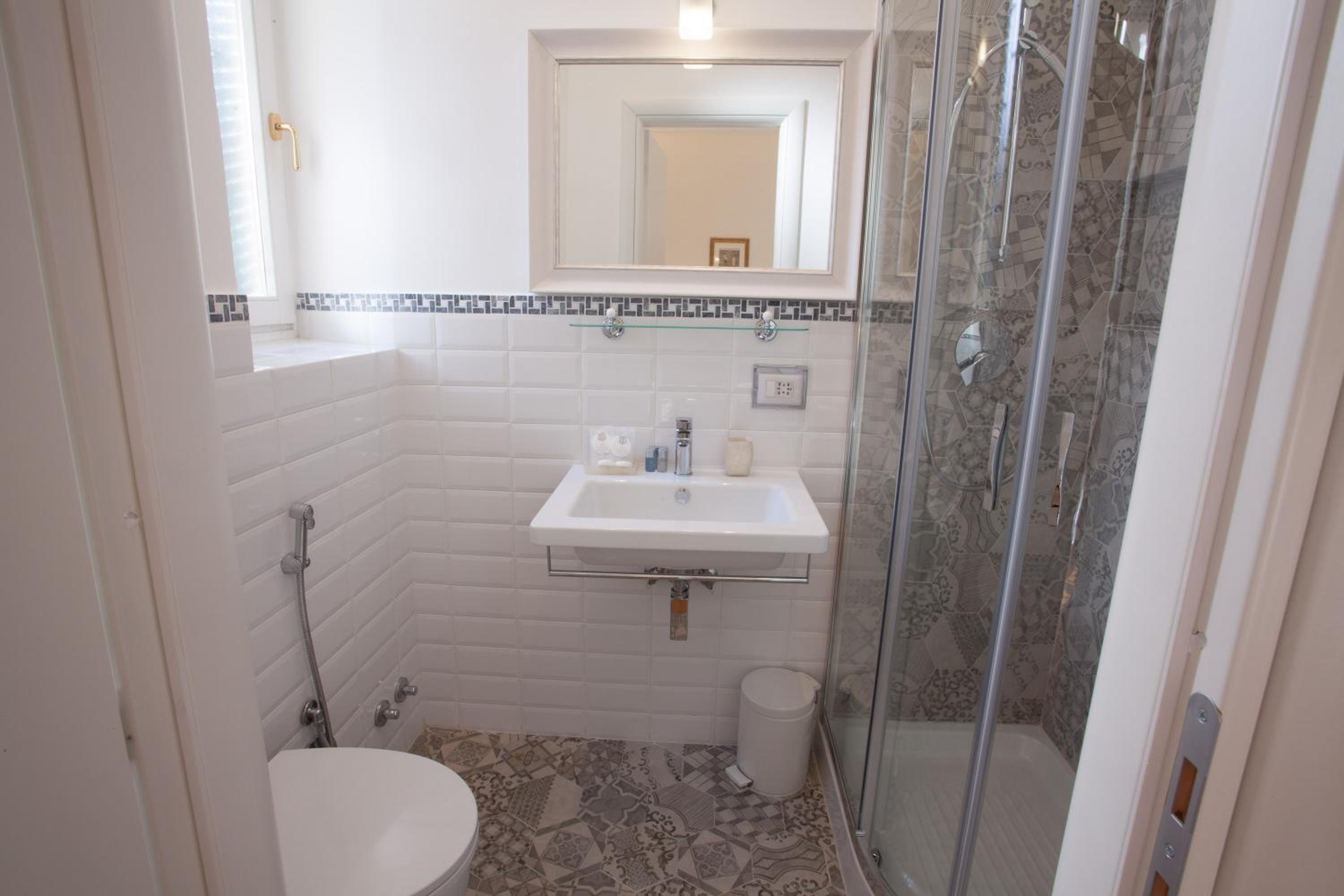 Double Room with Balcony photo 3