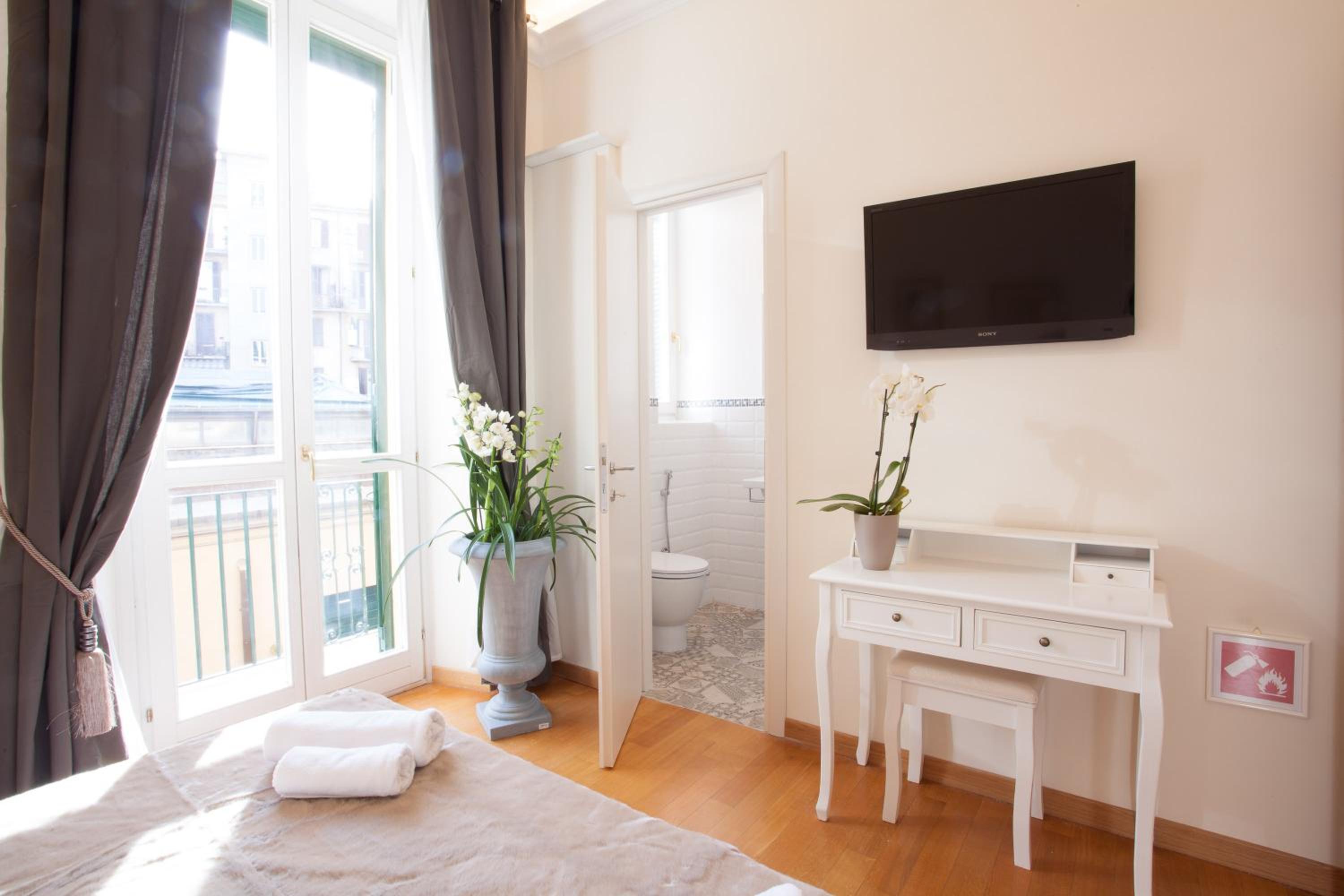 Double Room with Balcony photo 2