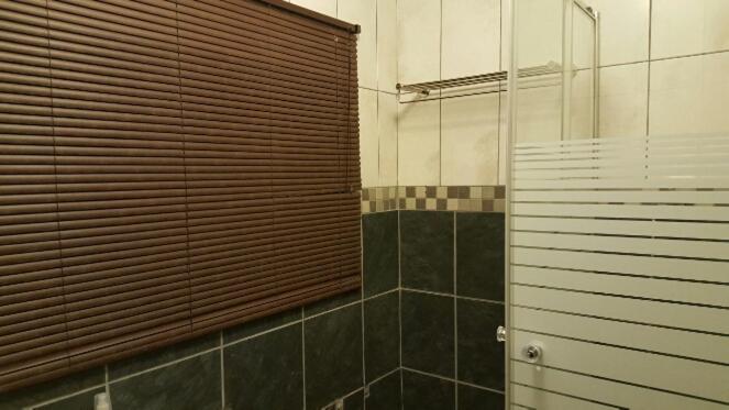 Standard Twin Room with Shared Bathroom photo 3