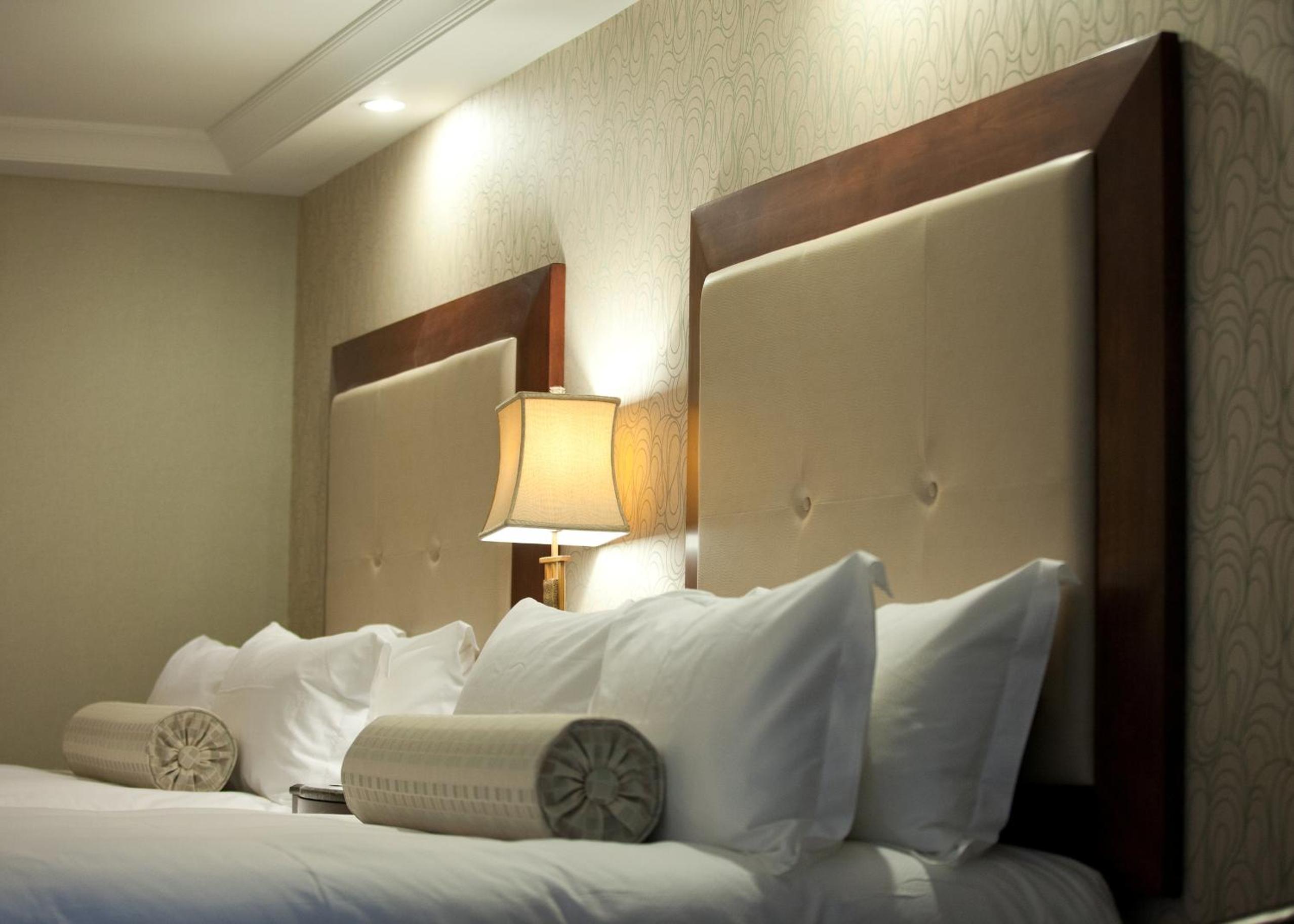 Queen Room with Two Queen Beds - Photo 1