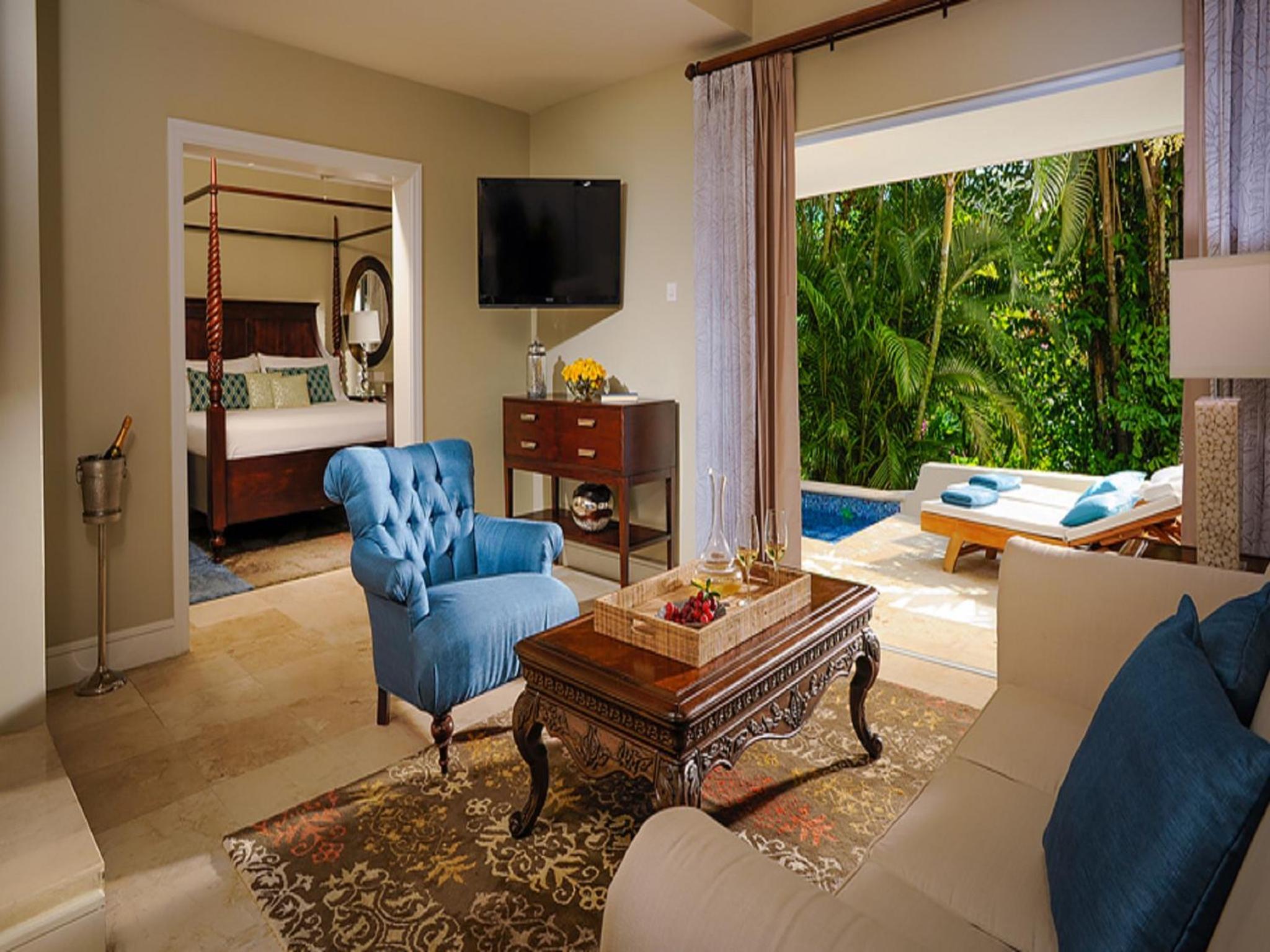 Honeymoon Hideaway One Bedroom Butler Suite with Private Pool