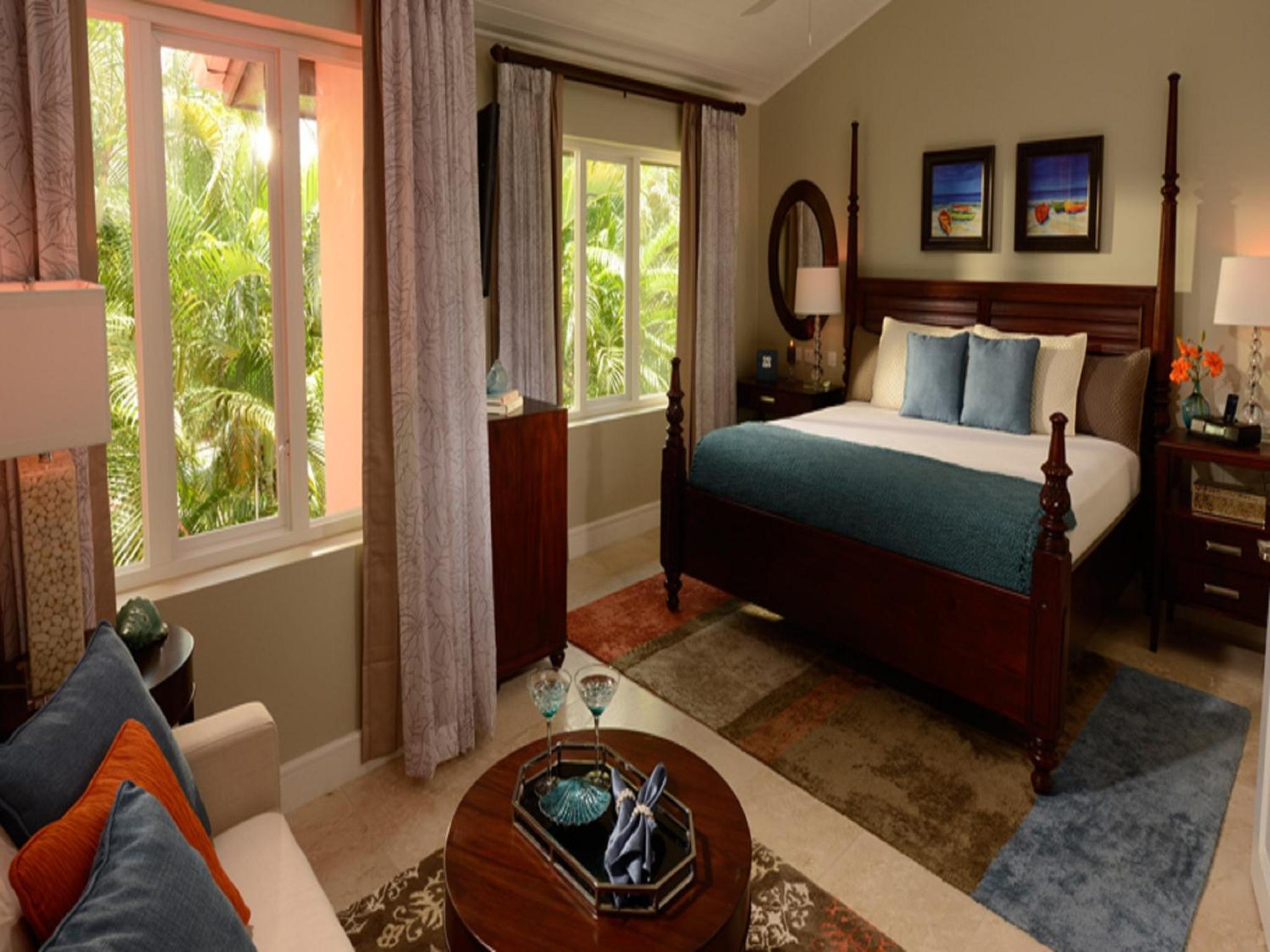 	Emerald Honeymoon Hideaway Grande Luxe 